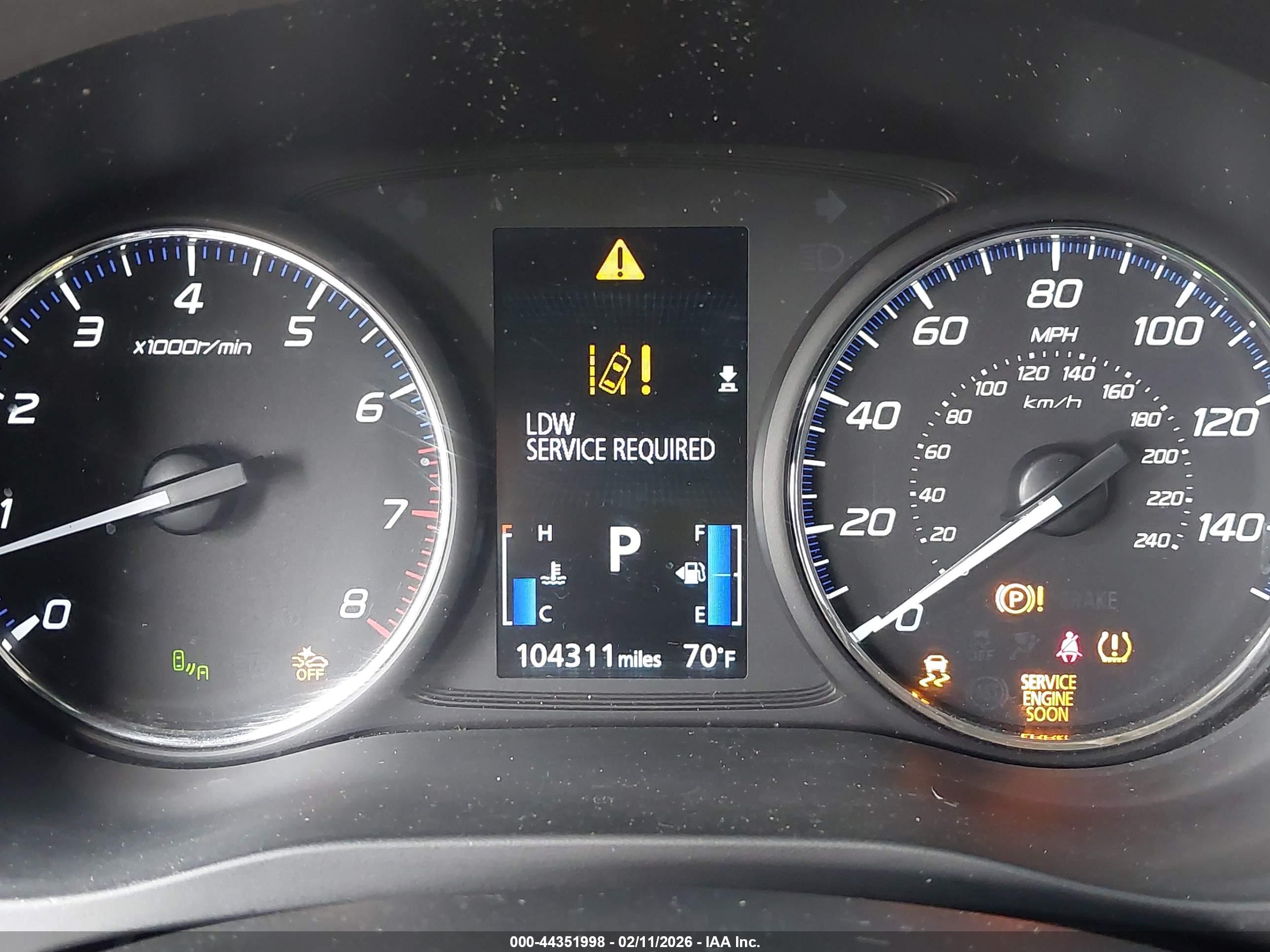 MITSUBISHI OUTLANDER image 7