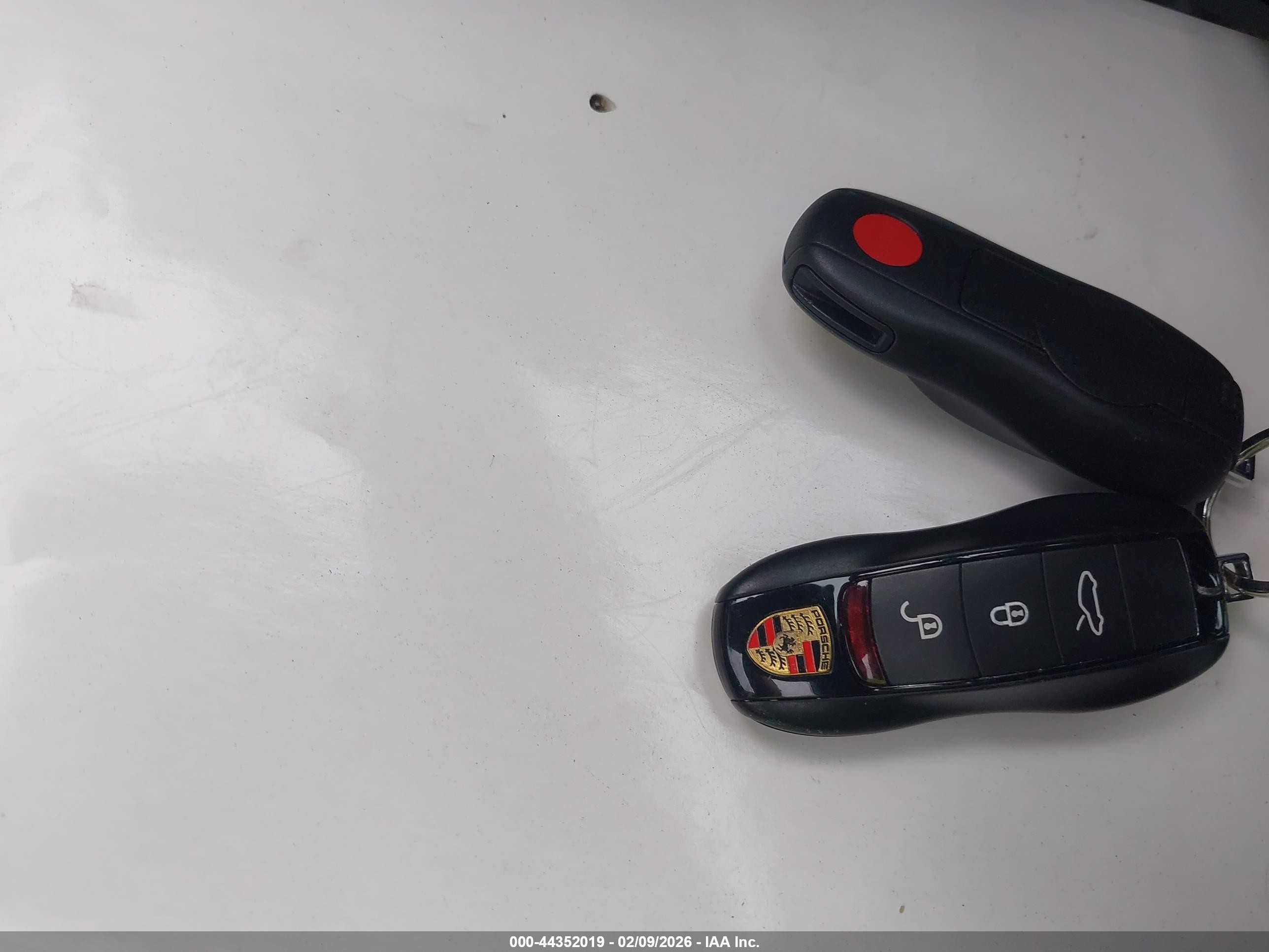 PORSCHE 911 image 11