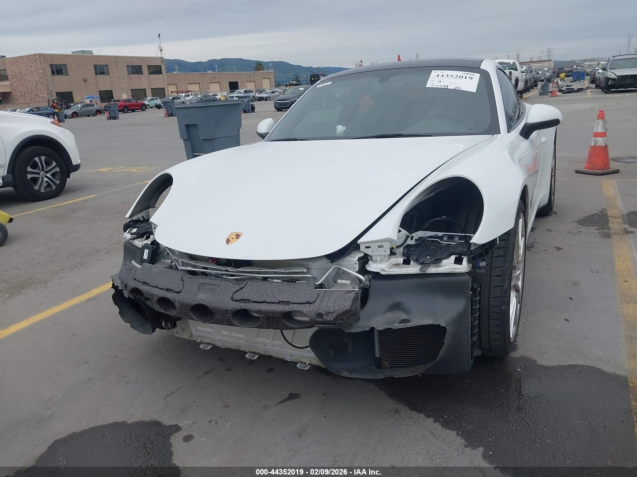 PORSCHE 911 image 6