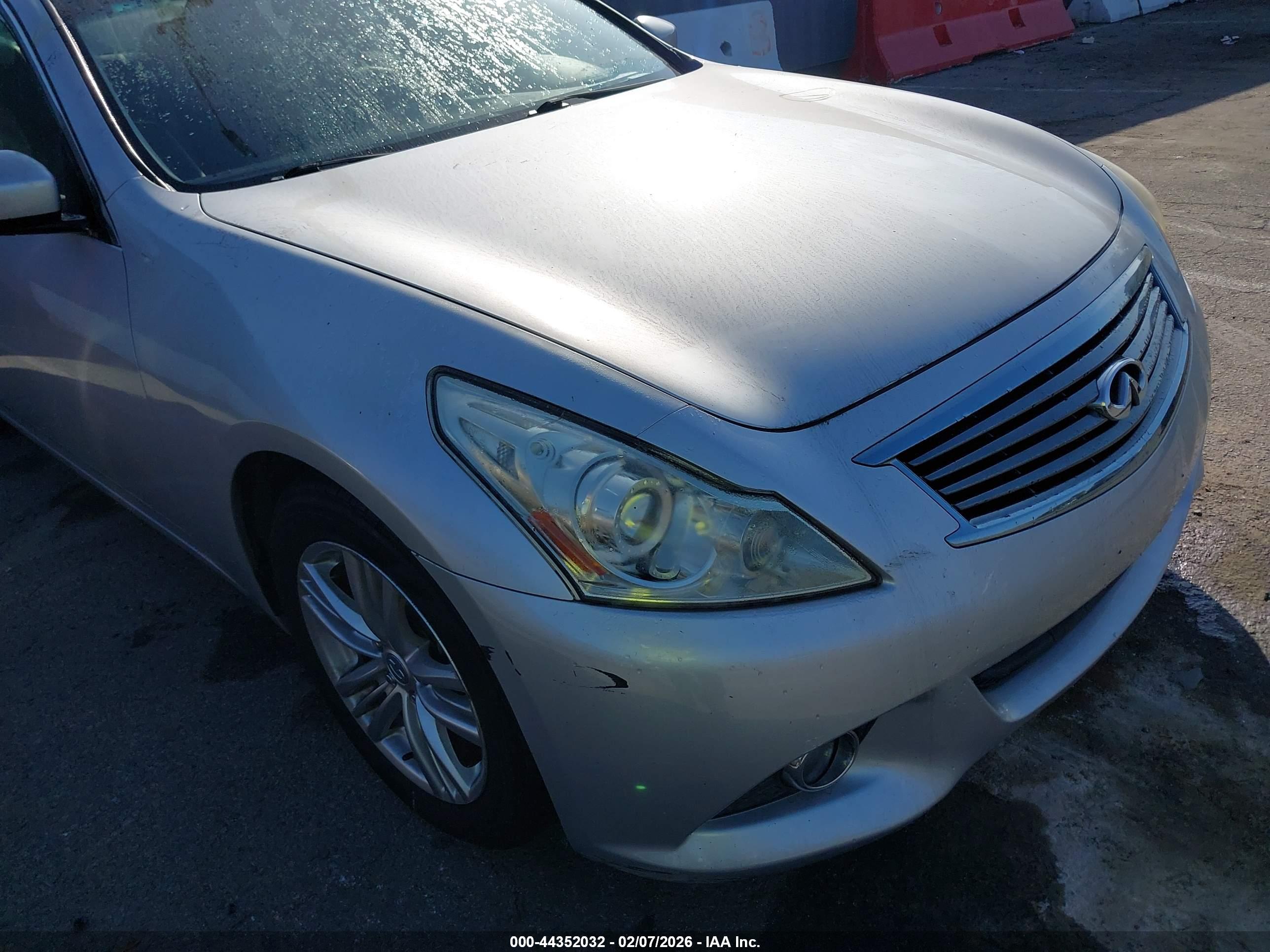INFINITI G37 image 6