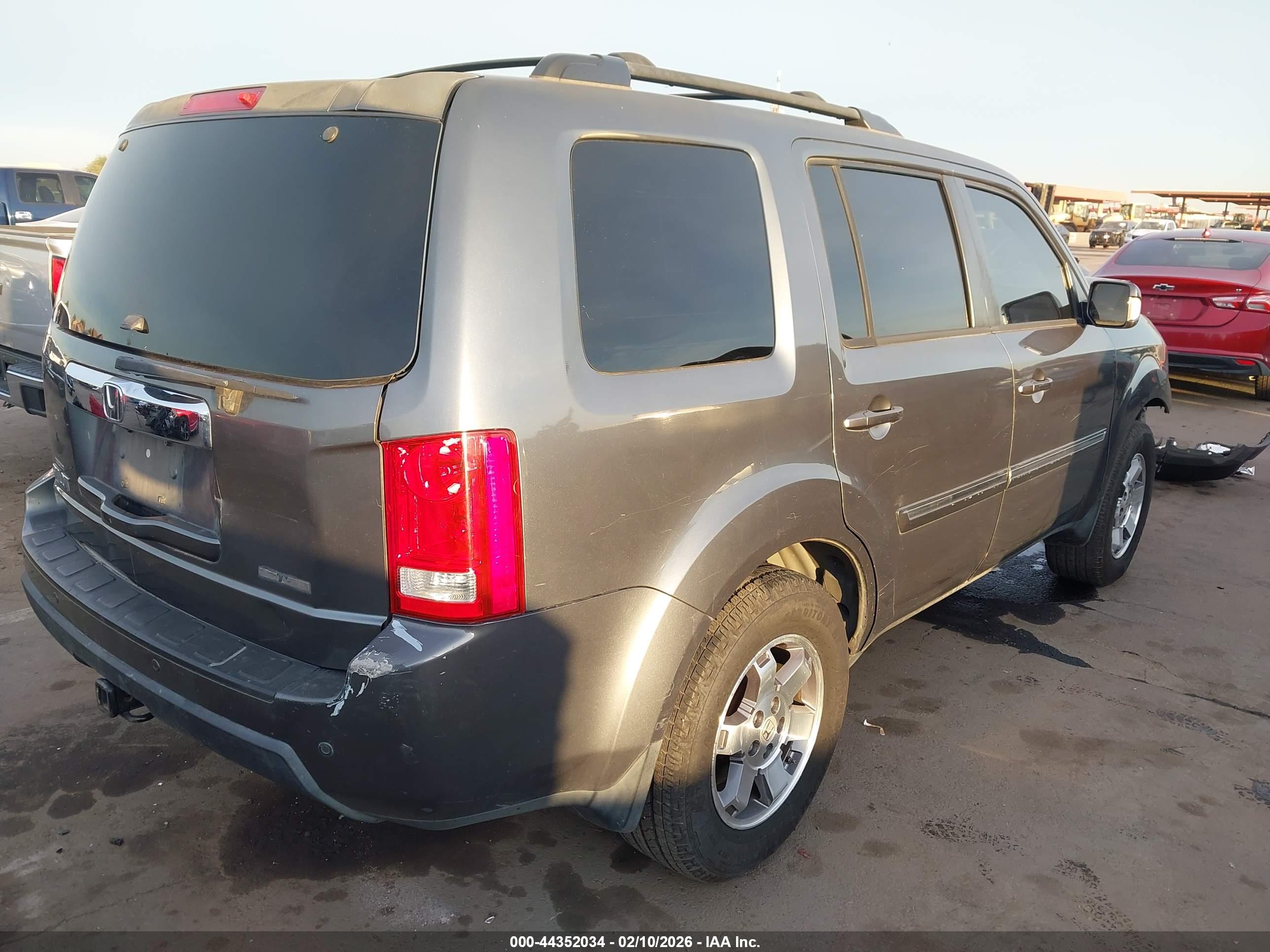 HONDA PILOT image 4