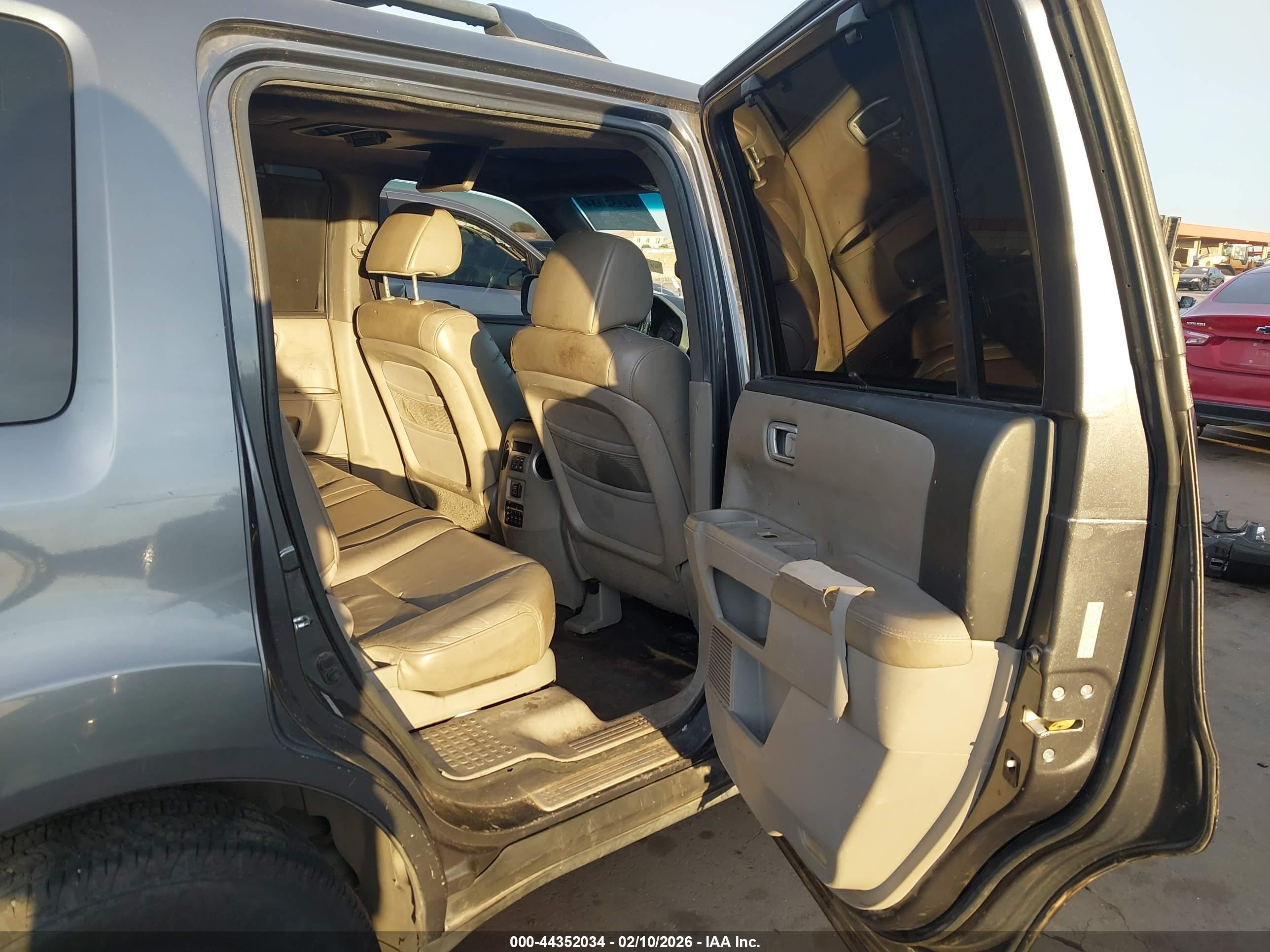 HONDA PILOT image 8