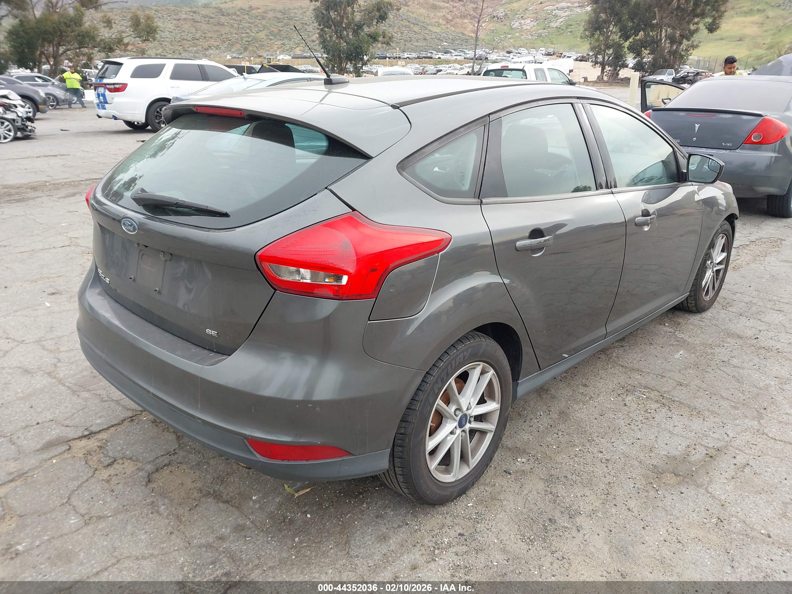 FORD FOCUS image 4