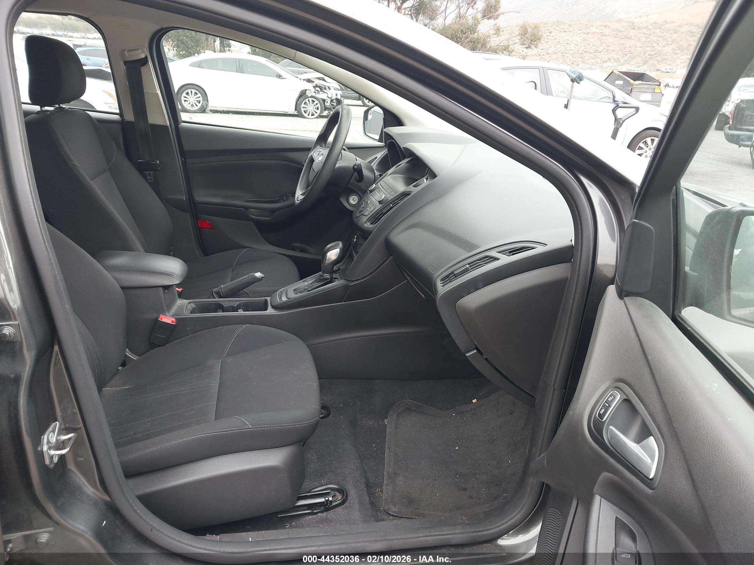 FORD FOCUS image 5