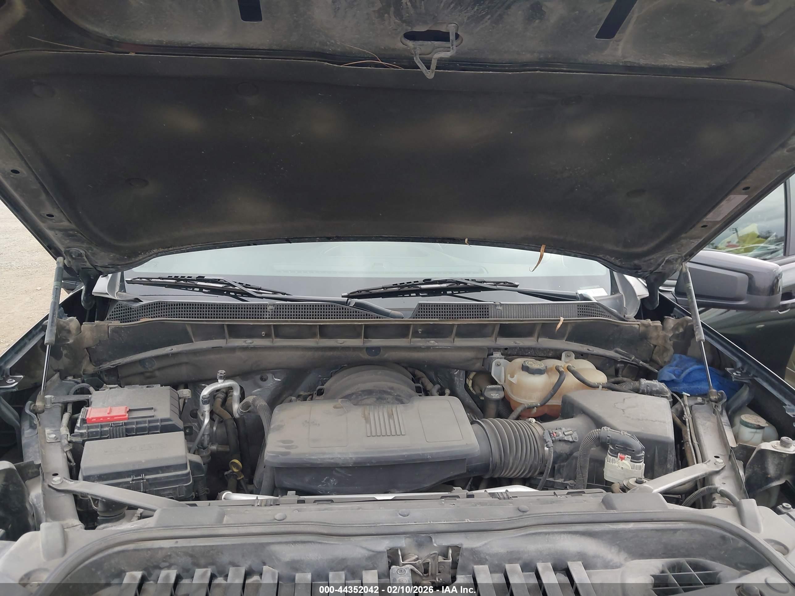 CHEVROLET SILVERADO image 10