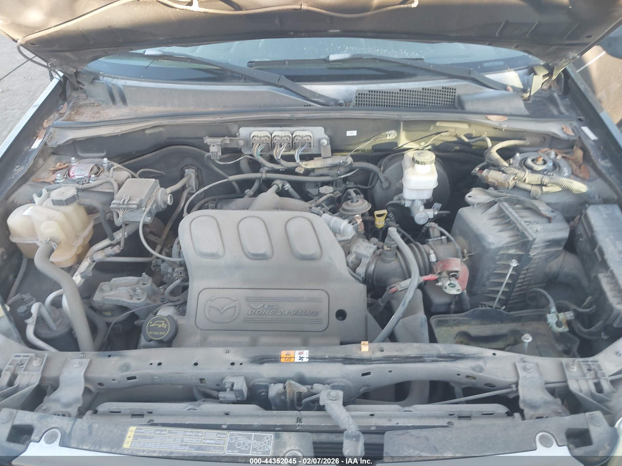 MAZDA TRIBUTE image 10