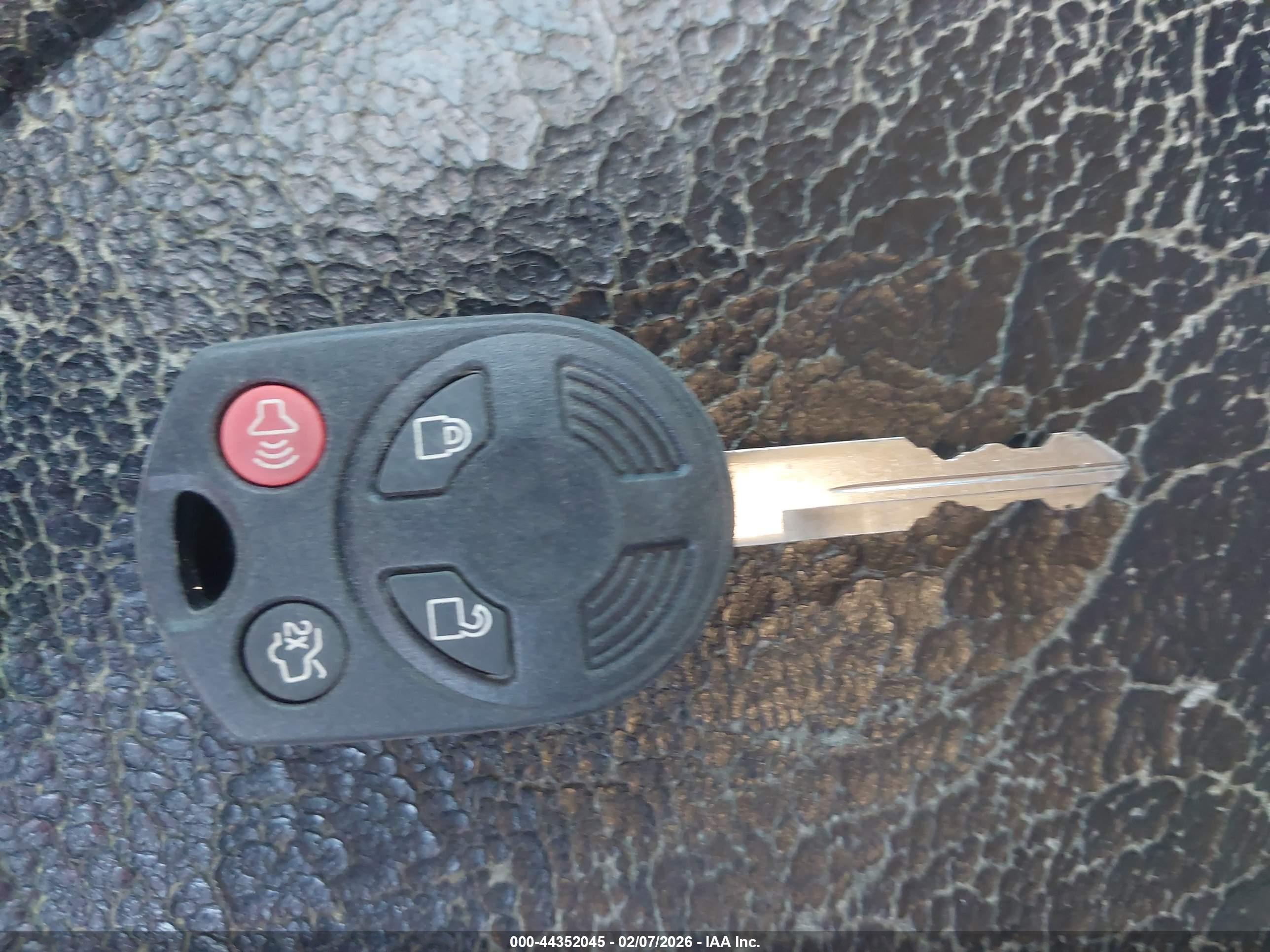 MAZDA TRIBUTE image 11