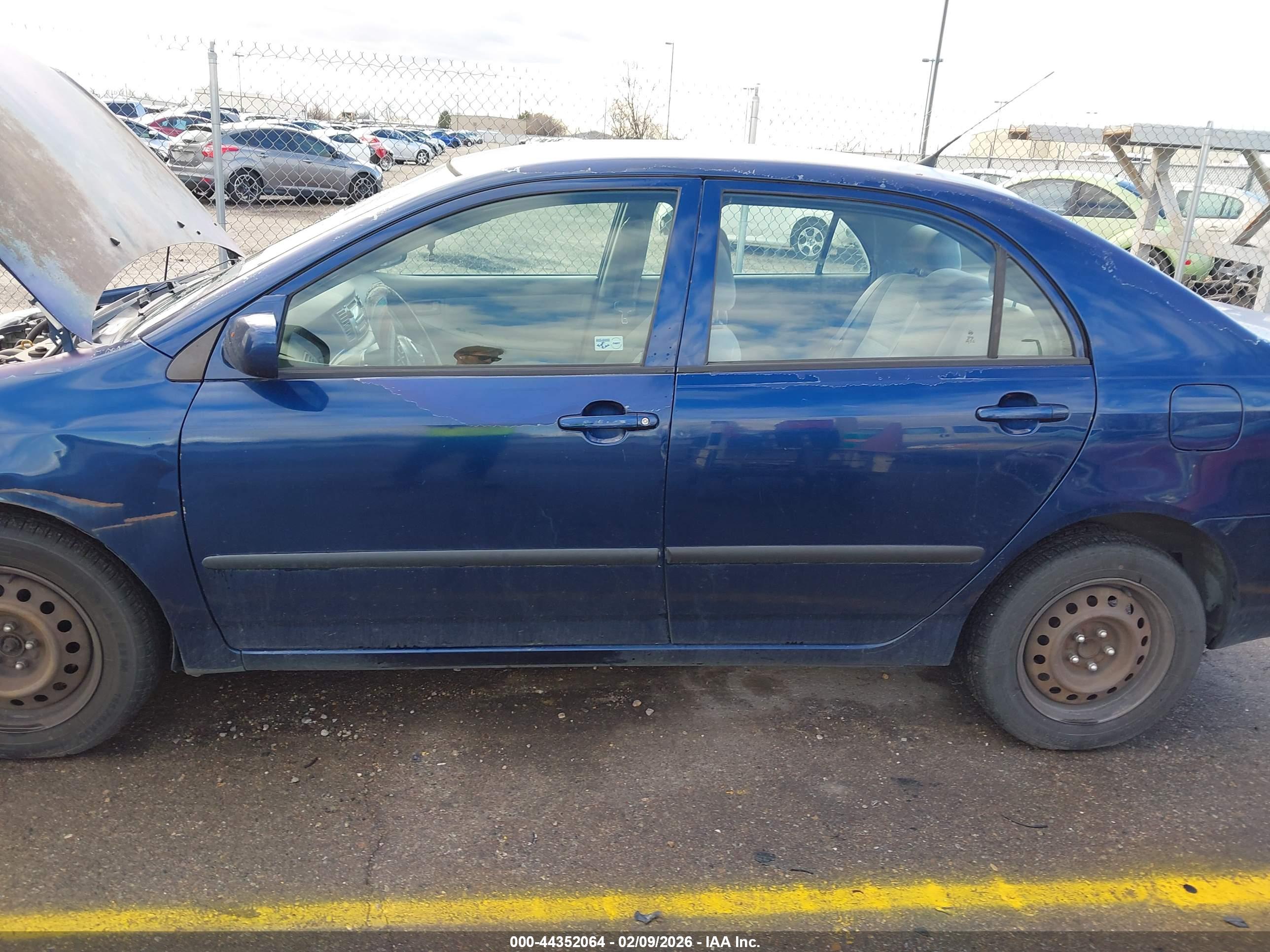 TOYOTA COROLLA image 6