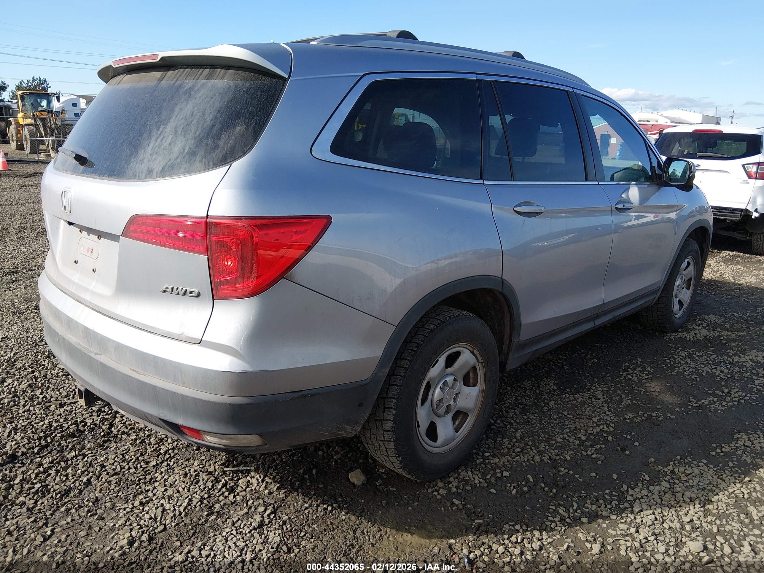 HONDA PILOT image 4