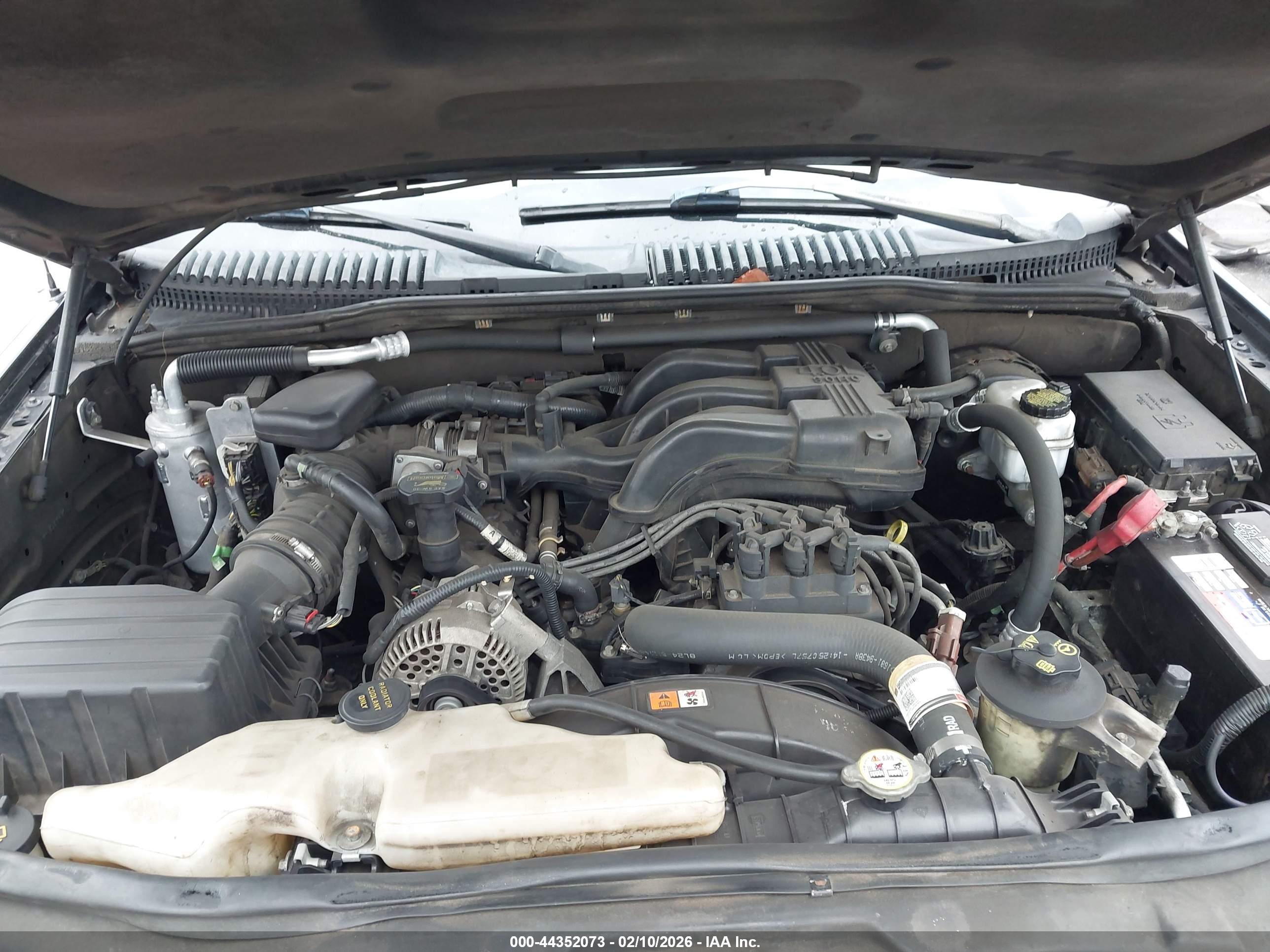 FORD EXPLORER image 10