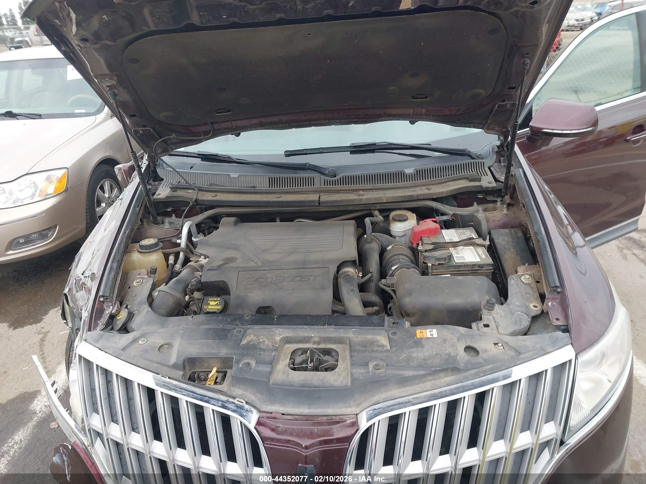 LINCOLN MKT image 10
