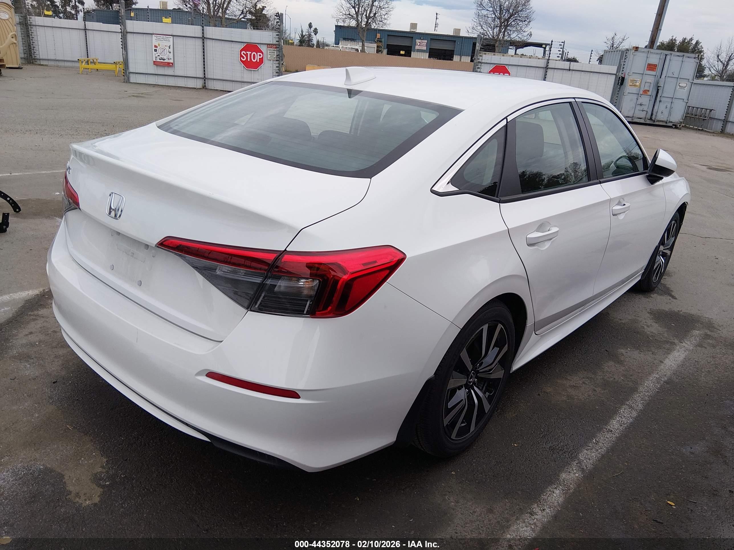 HONDA CIVIC image 4