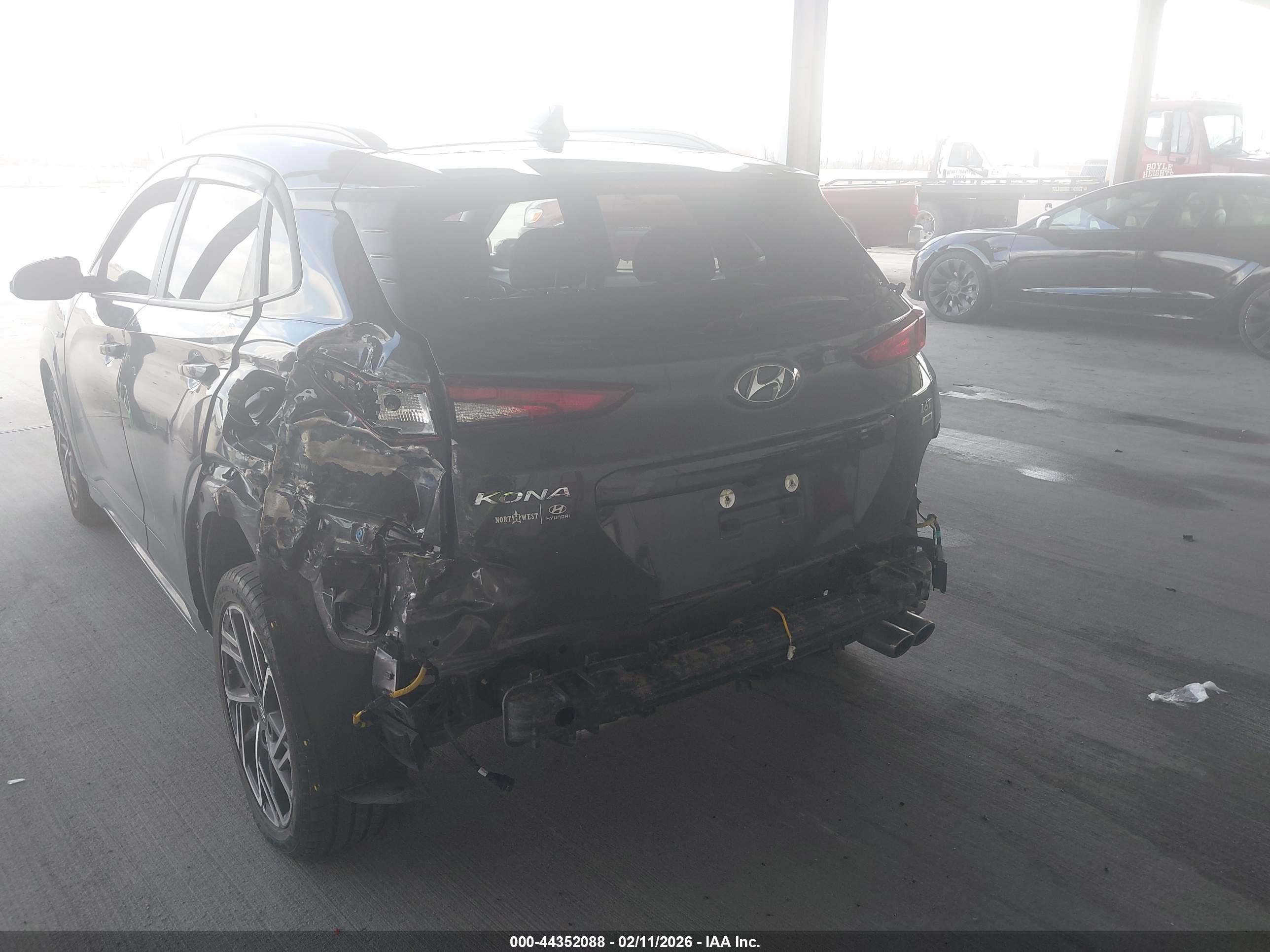 HYUNDAI KONA image 6