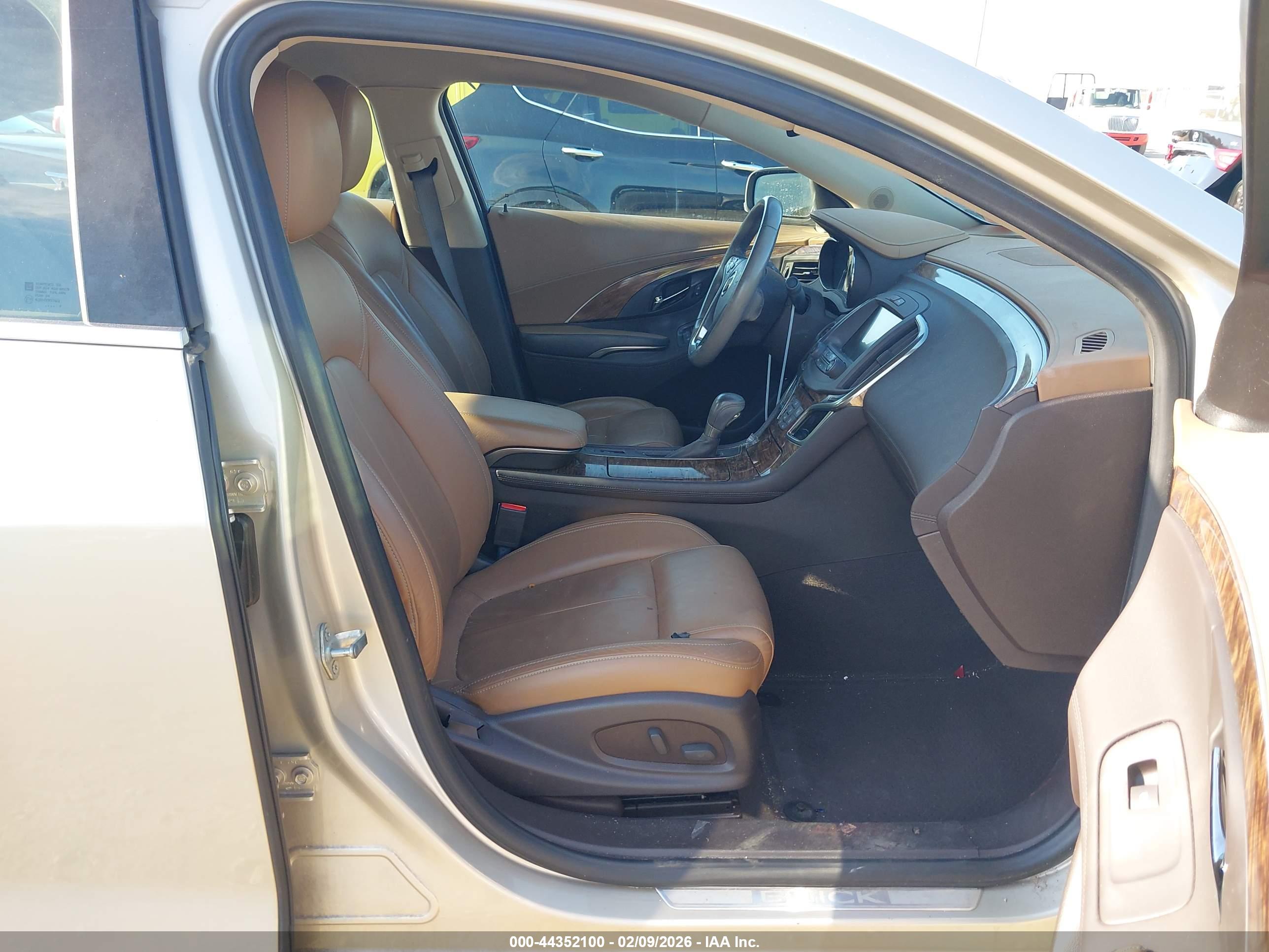 BUICK LACROSSE image 5