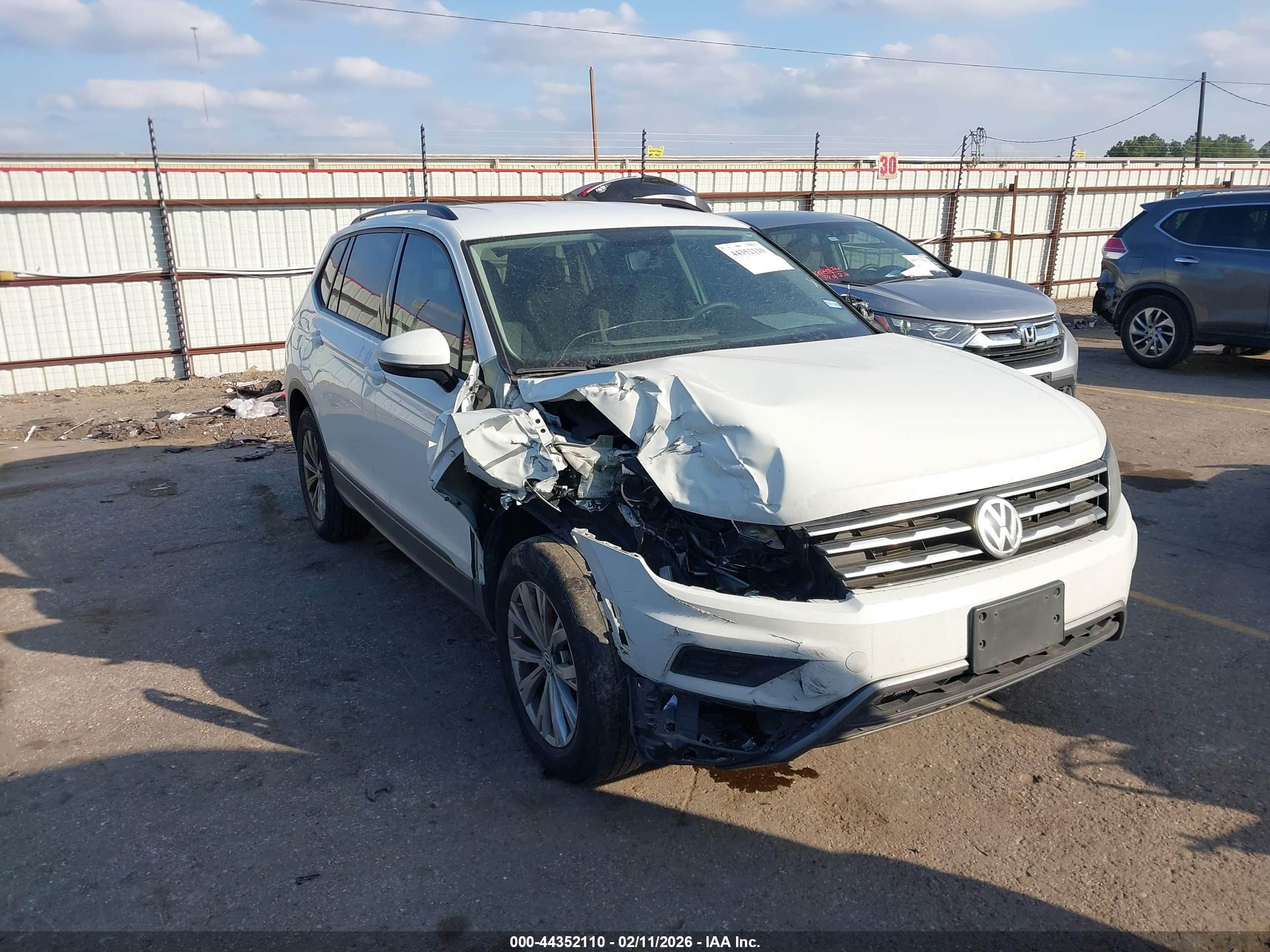 VOLKSWAGEN TIGUAN image 6