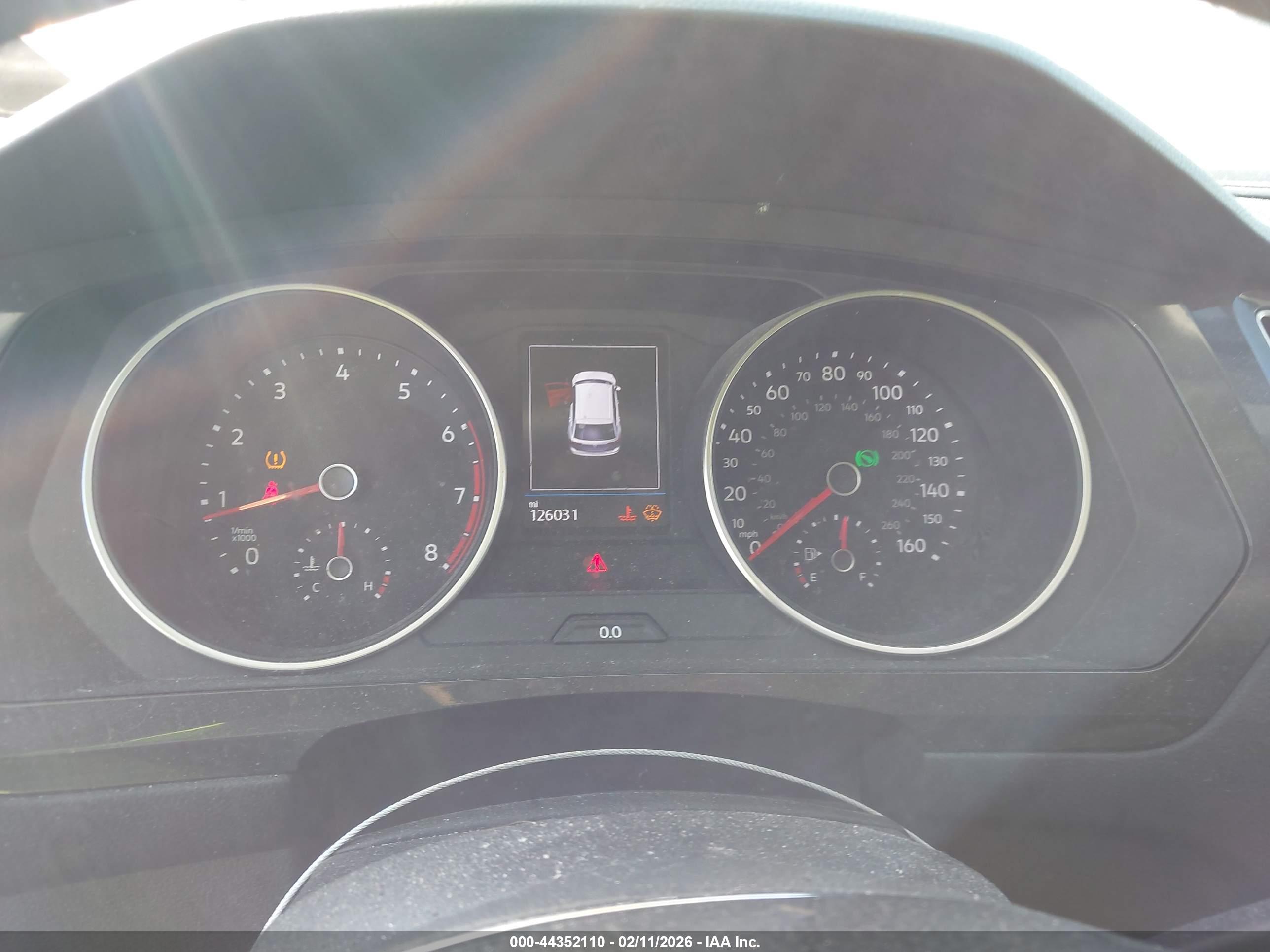 VOLKSWAGEN TIGUAN image 7