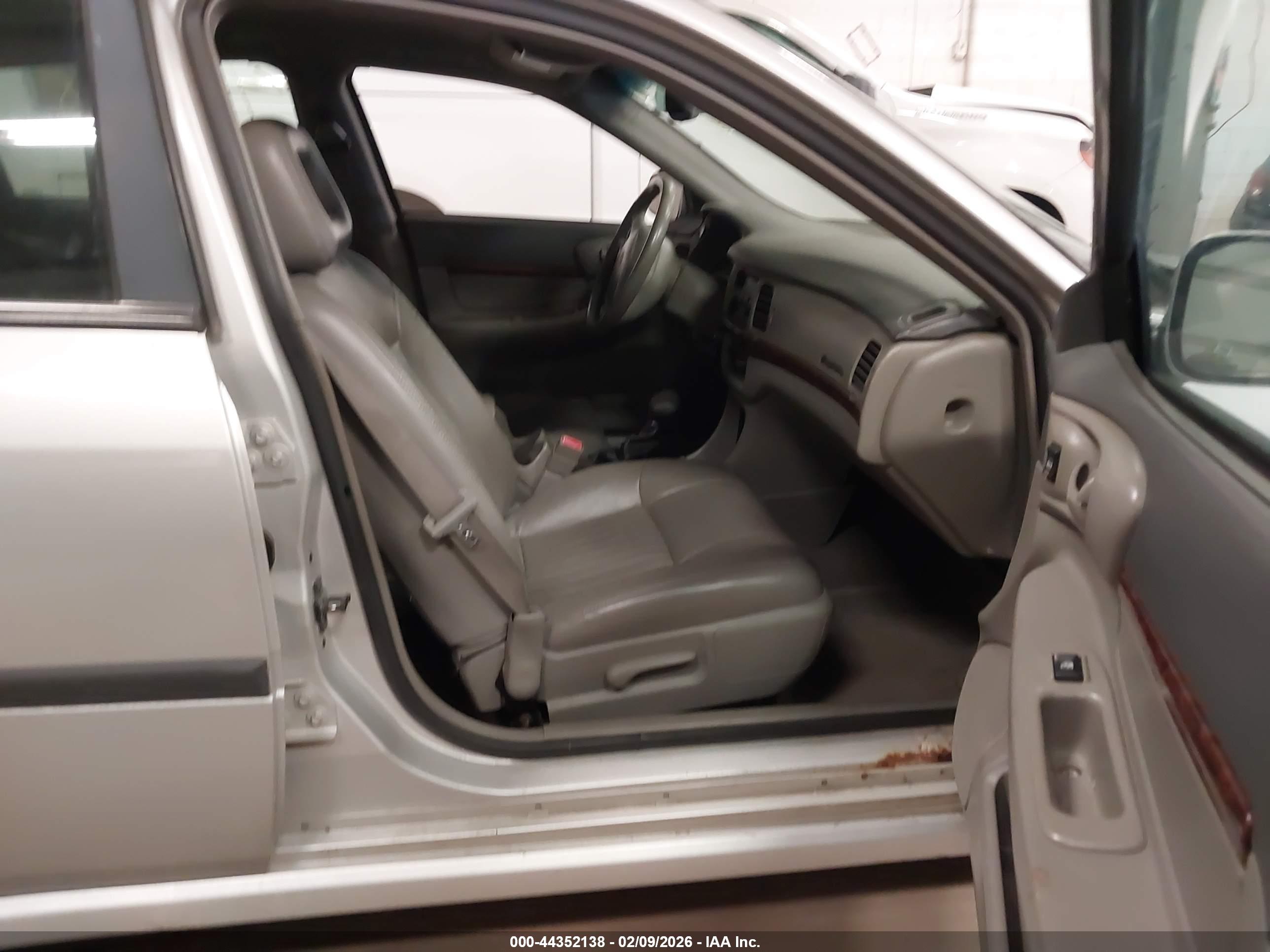 CHEVROLET IMPALA image 5