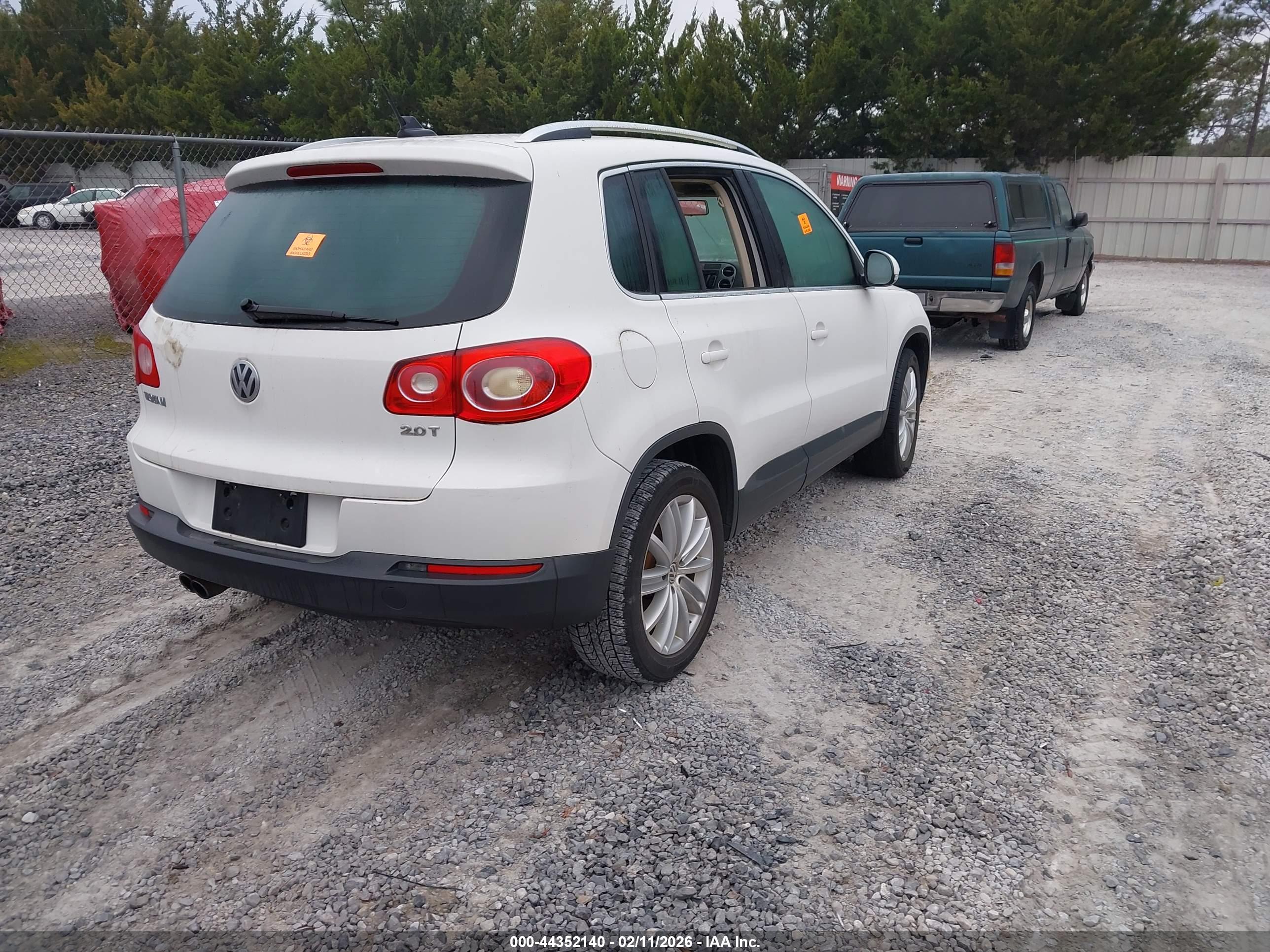 VOLKSWAGEN TIGUAN image 4