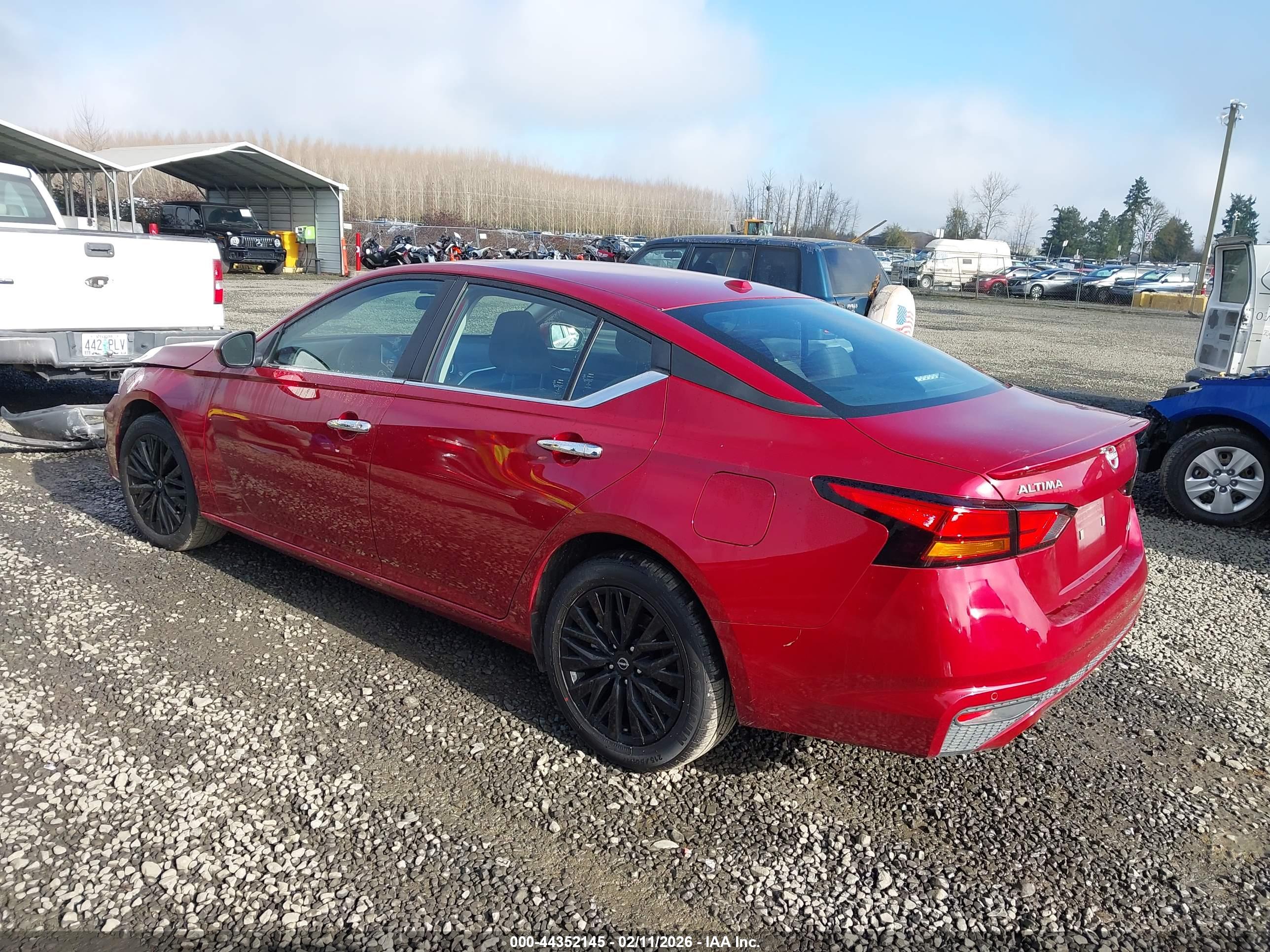 NISSAN ALTIMA image 3