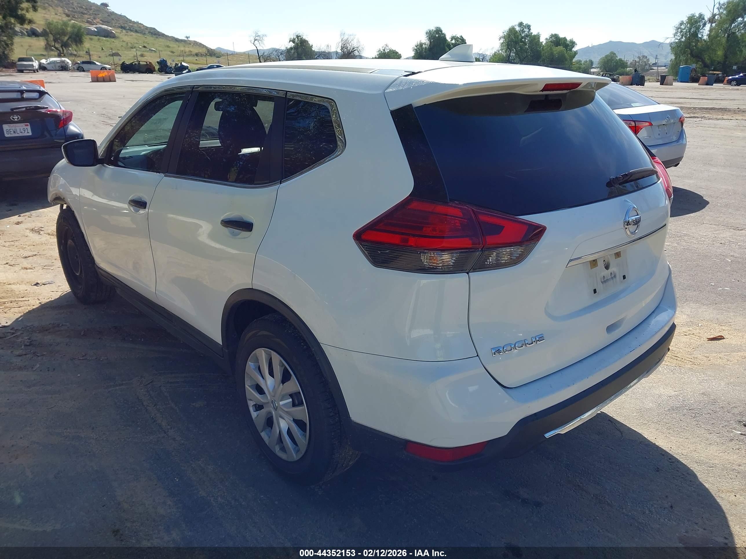 NISSAN ROGUE image 3