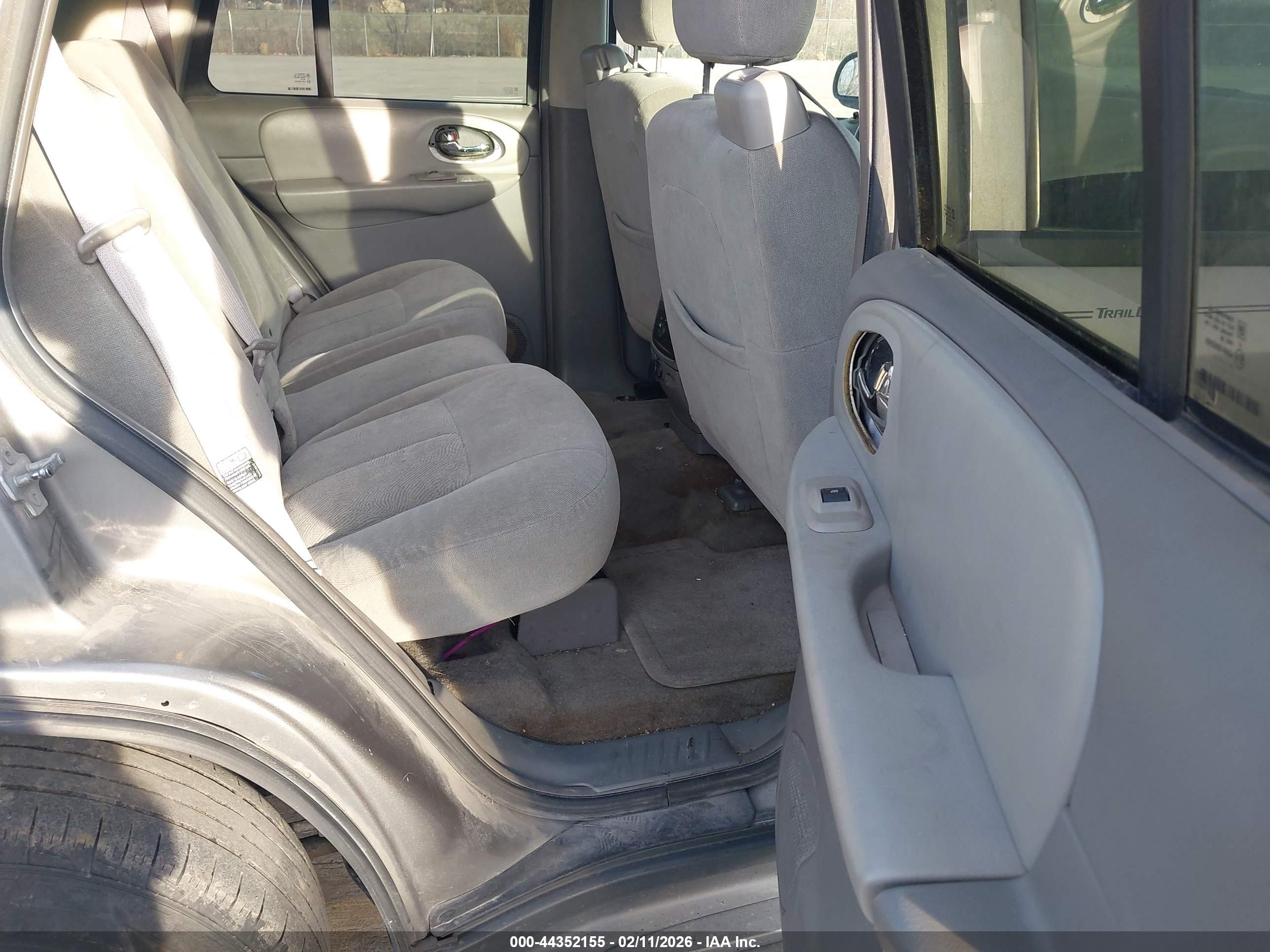 CHEVROLET TRAILBLAZER image 8