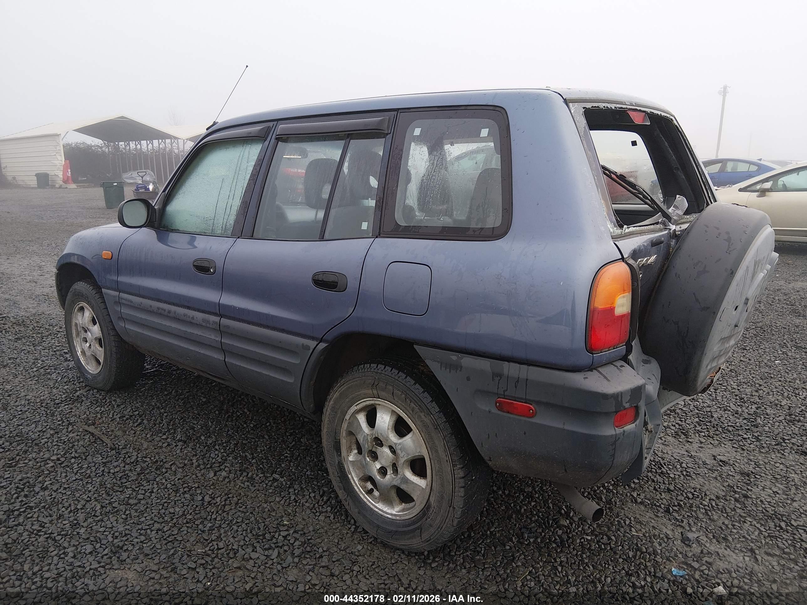 TOYOTA RAV4 image 3