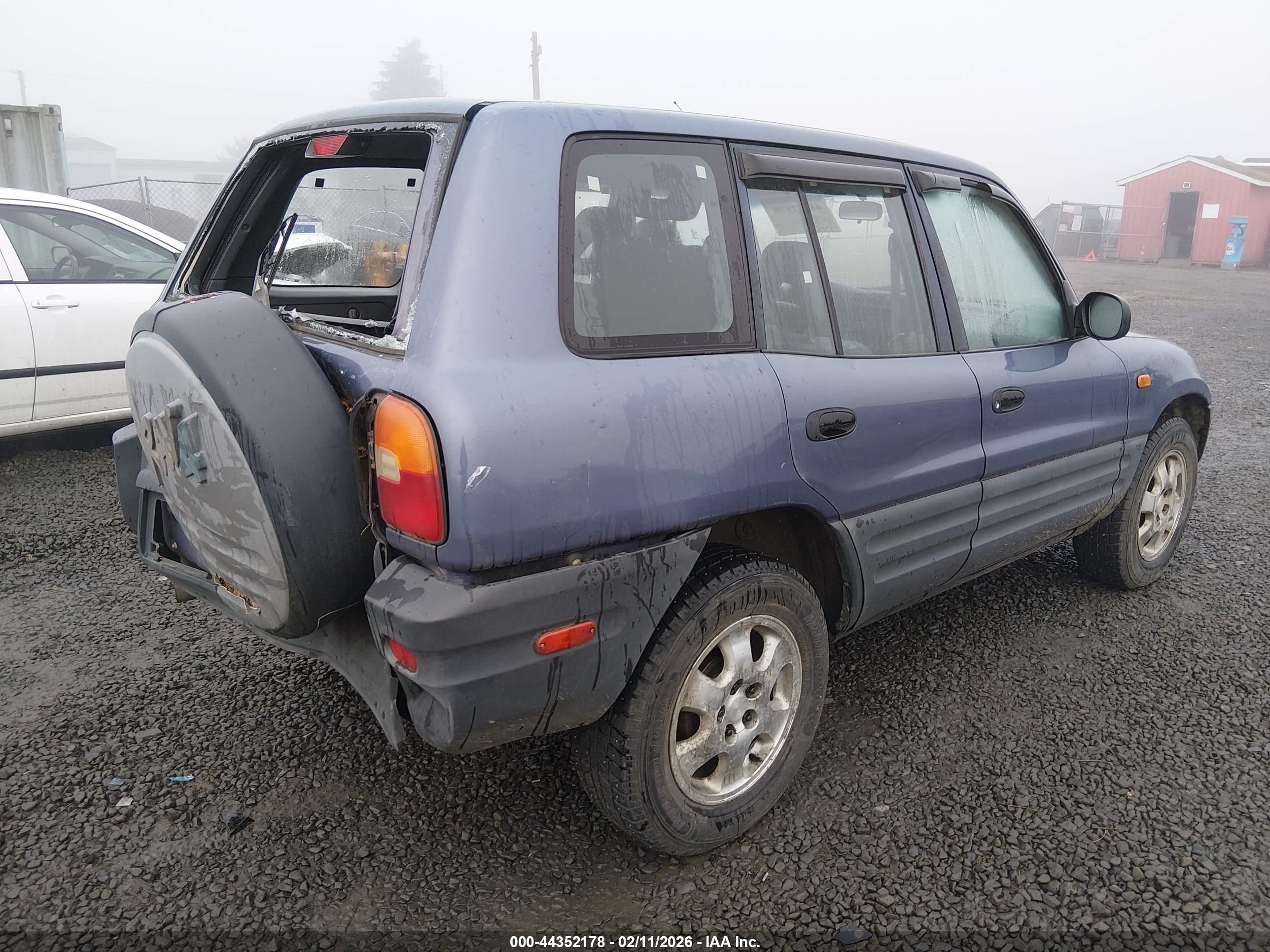 TOYOTA RAV4 image 4