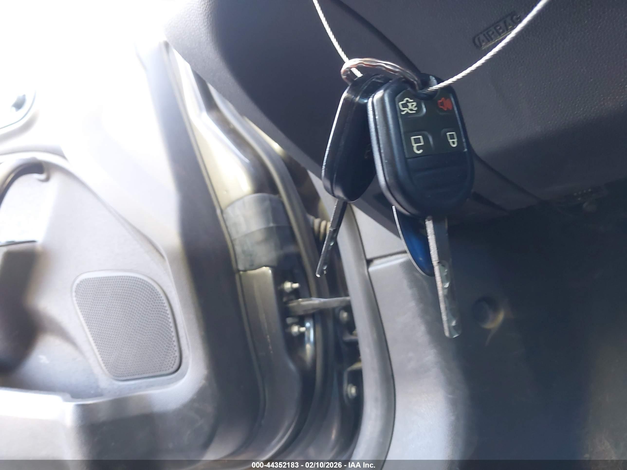 FORD FIESTA image 11