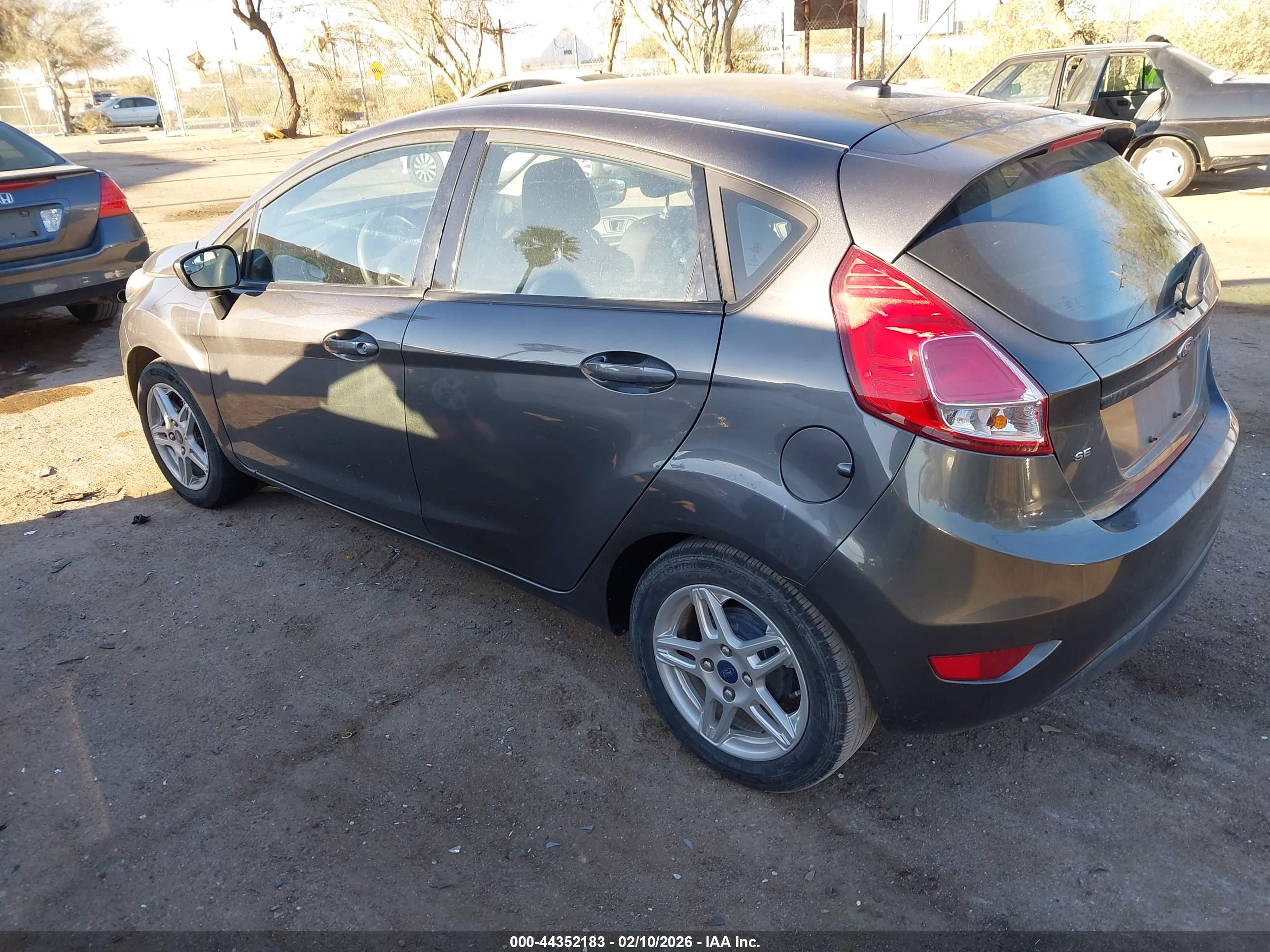 FORD FIESTA image 3
