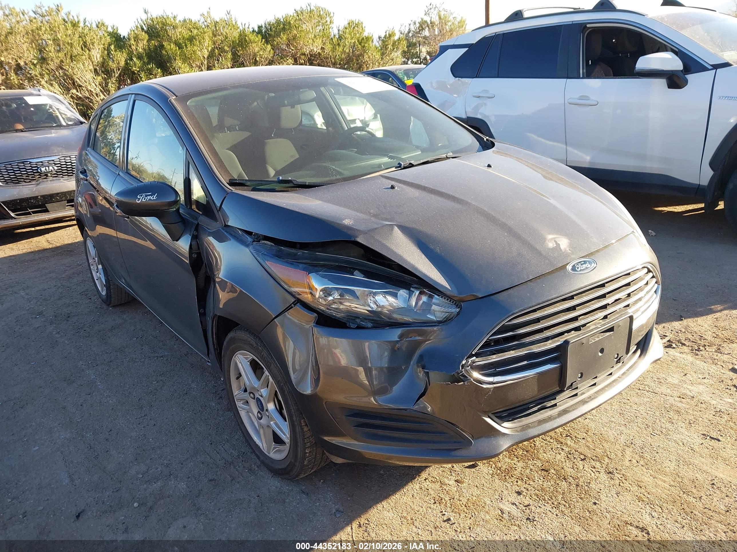 FORD FIESTA image 6