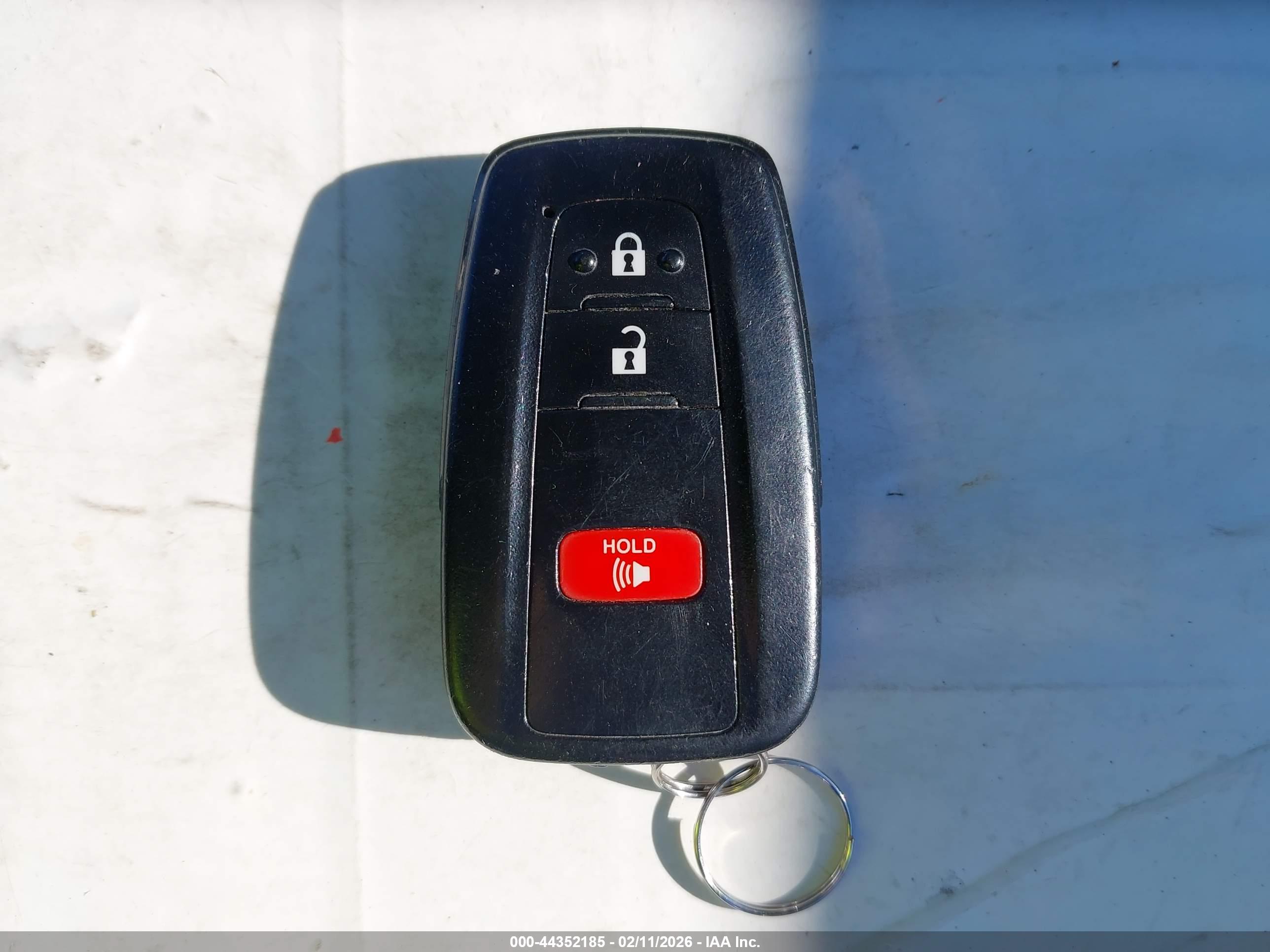 TOYOTA RAV4 image 11
