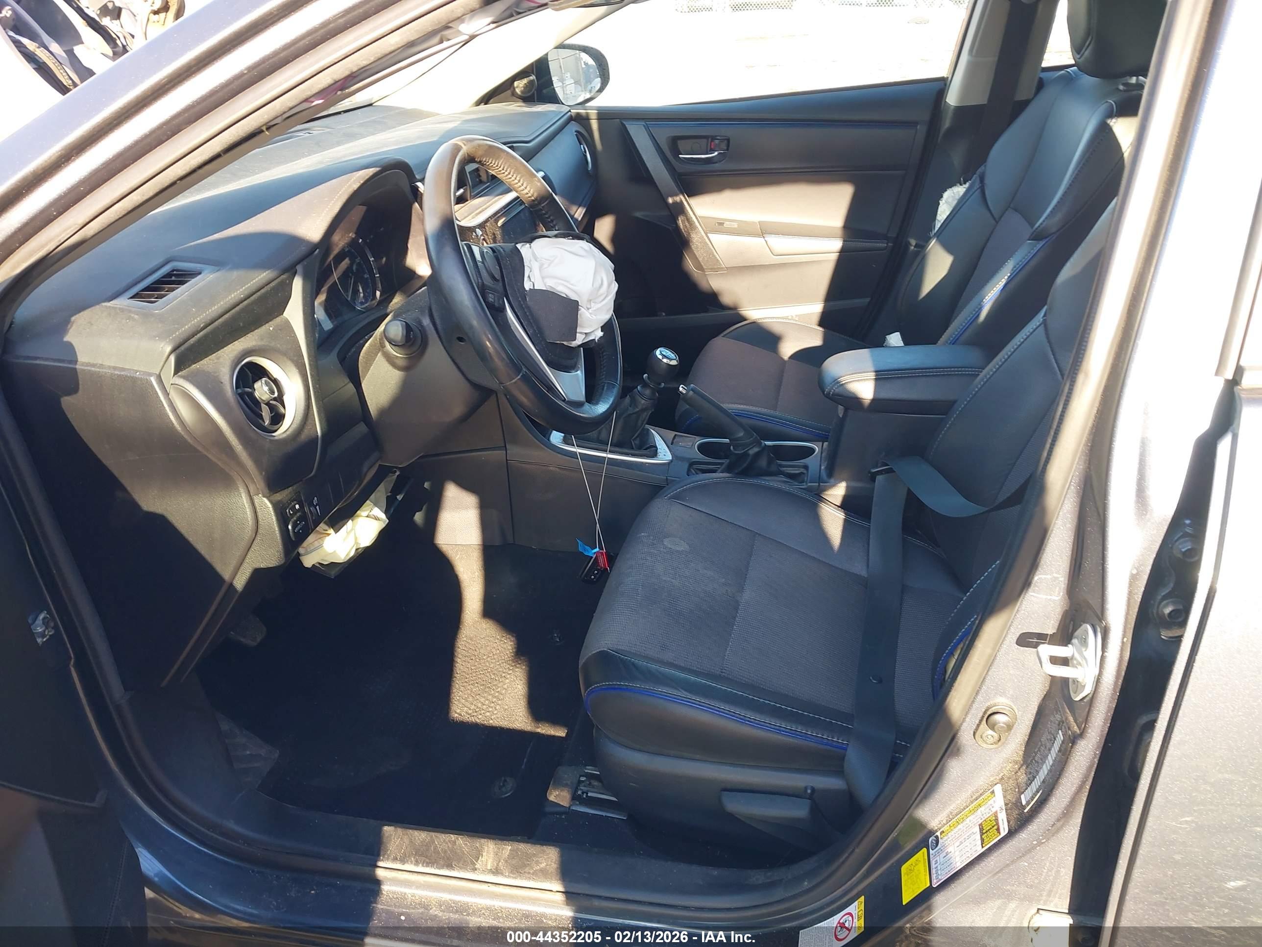 TOYOTA COROLLA image 5