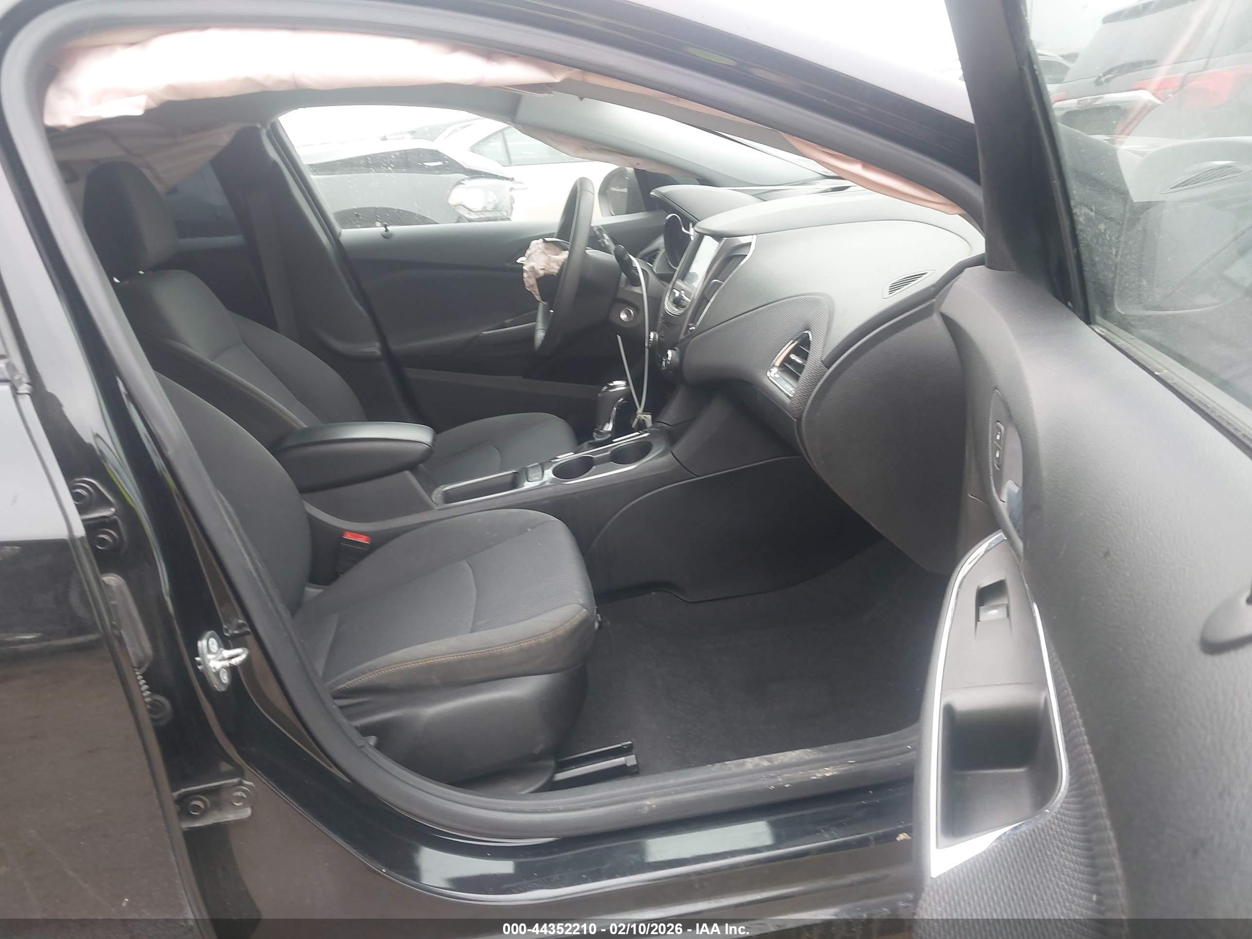 CHEVROLET CRUZE image 5