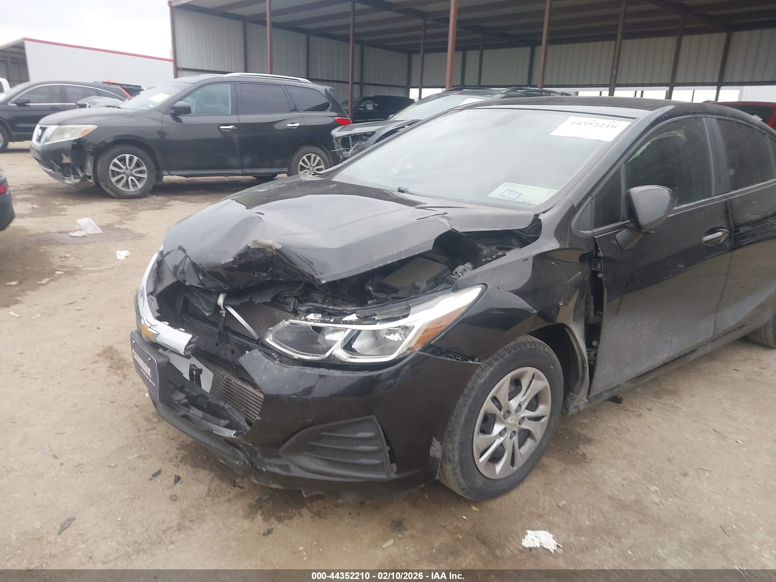 CHEVROLET CRUZE image 6