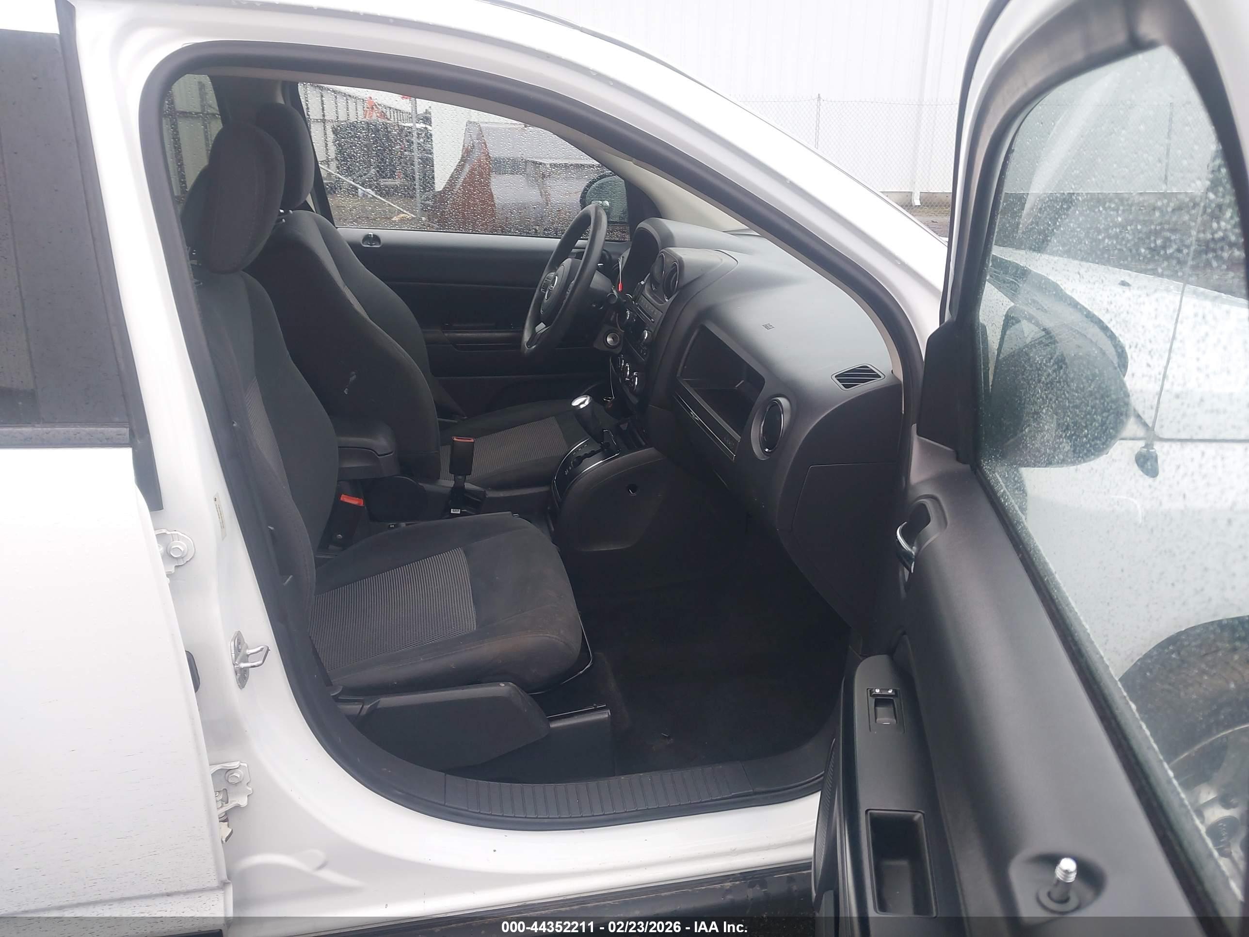 JEEP COMPASS image 5