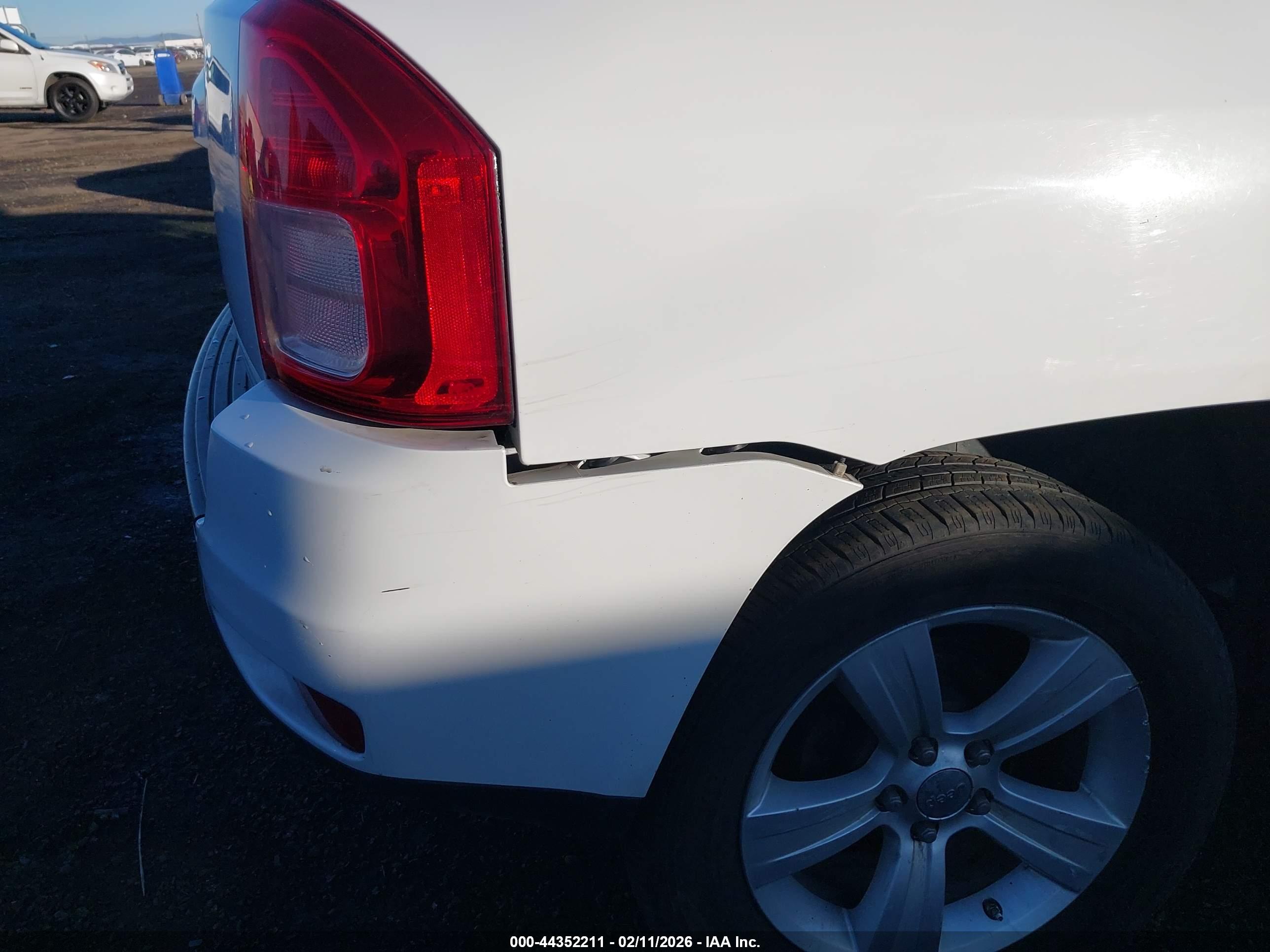 JEEP COMPASS image 6