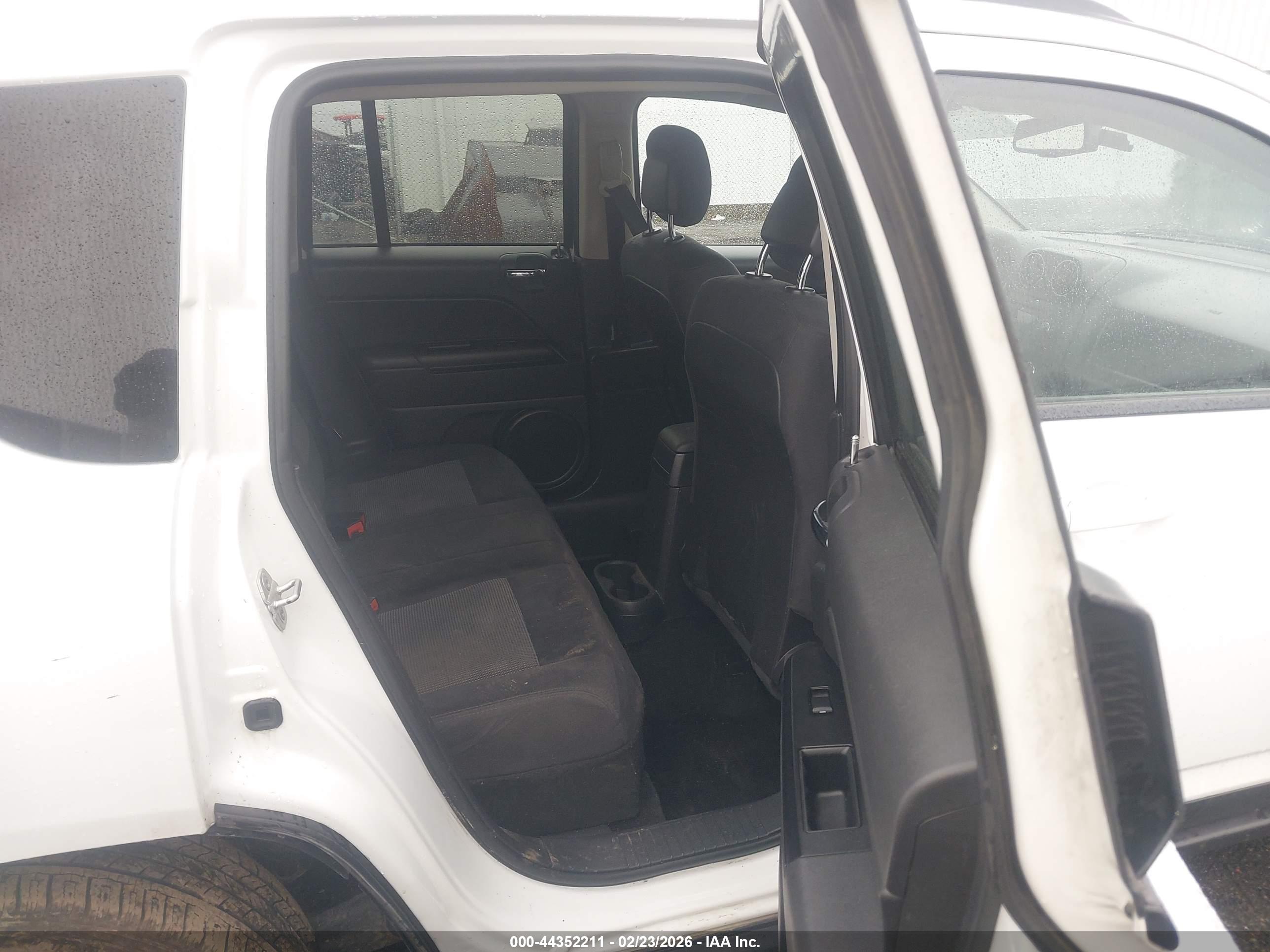 JEEP COMPASS image 8
