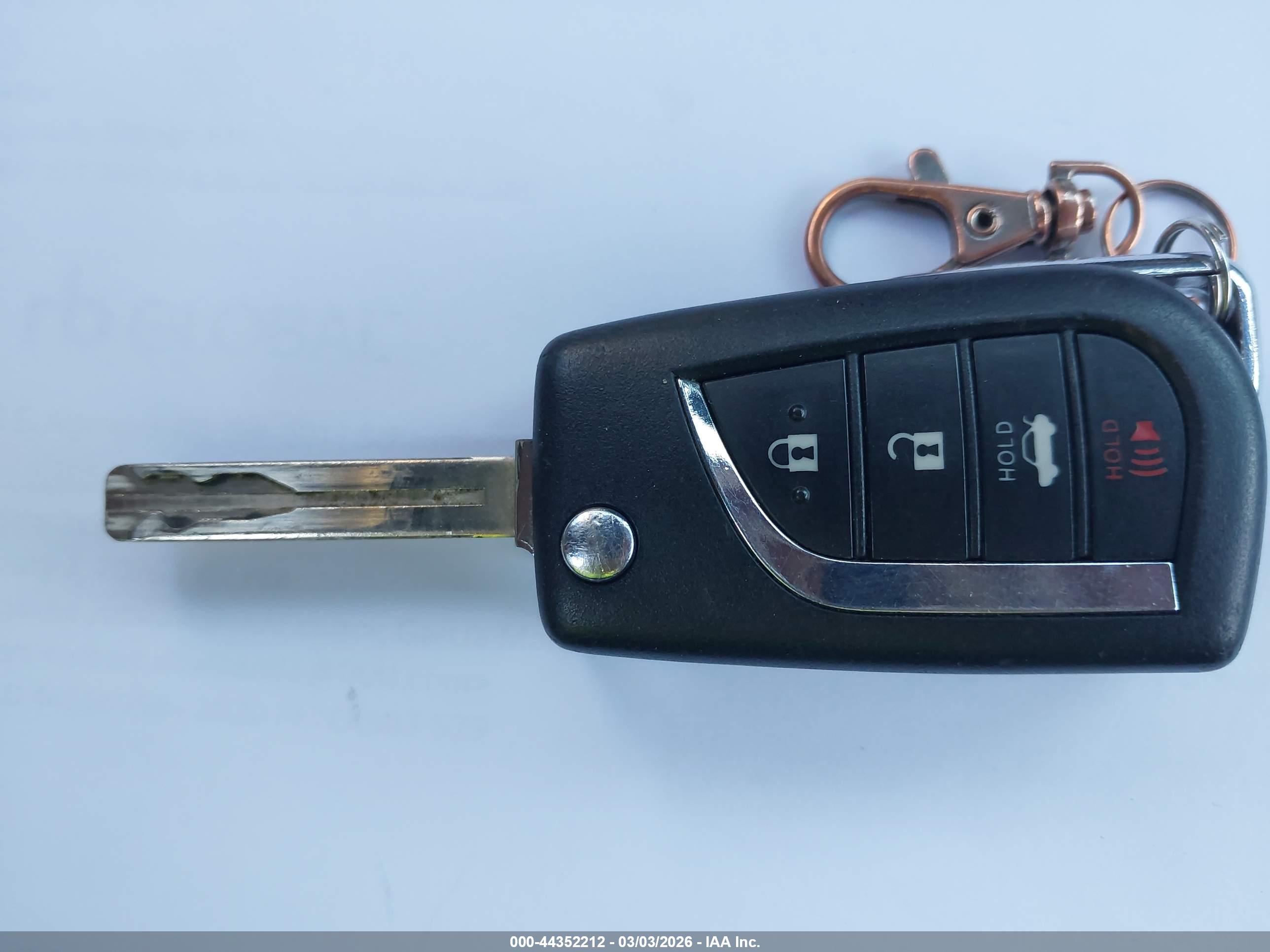 TOYOTA COROLLA image 11