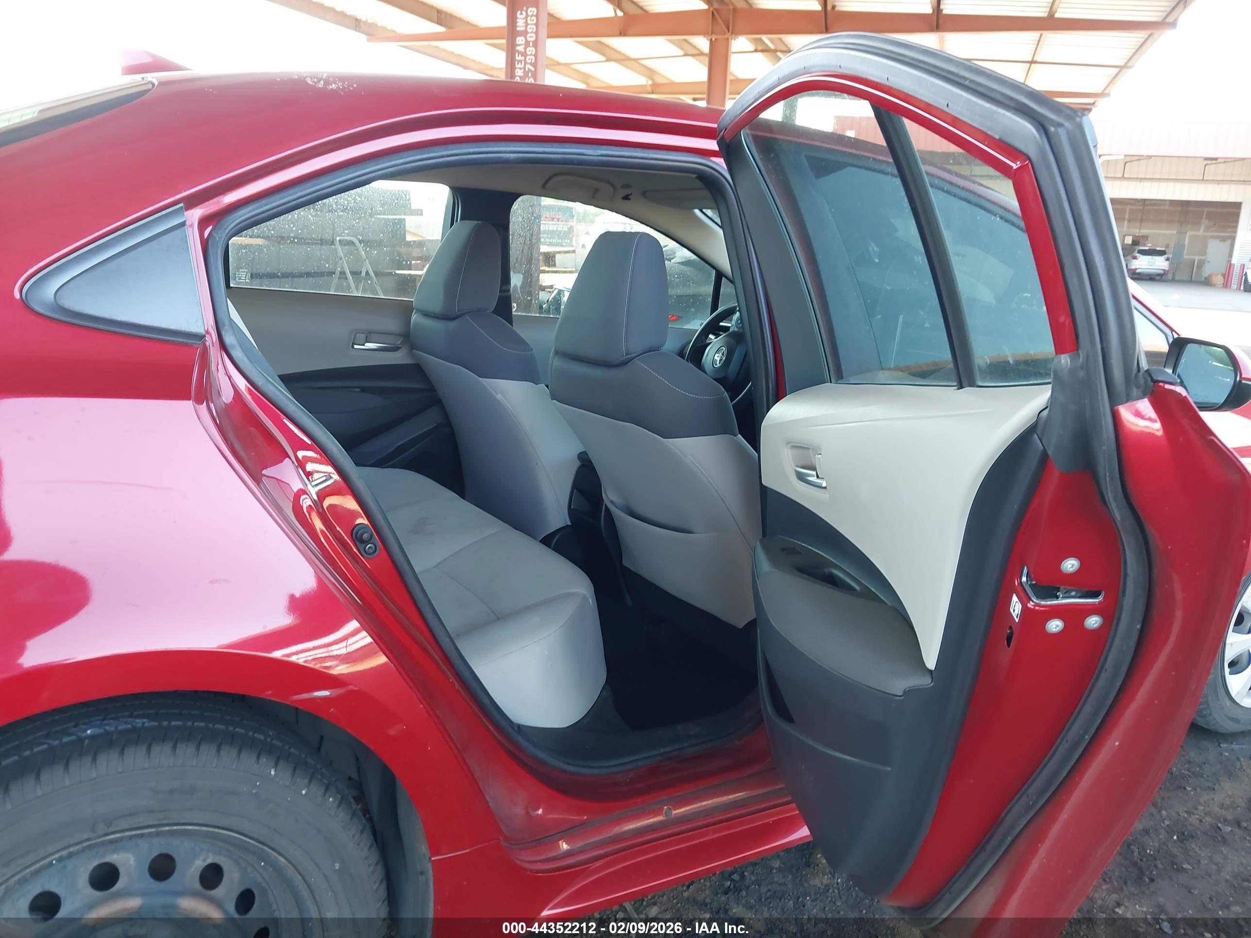 TOYOTA COROLLA image 8