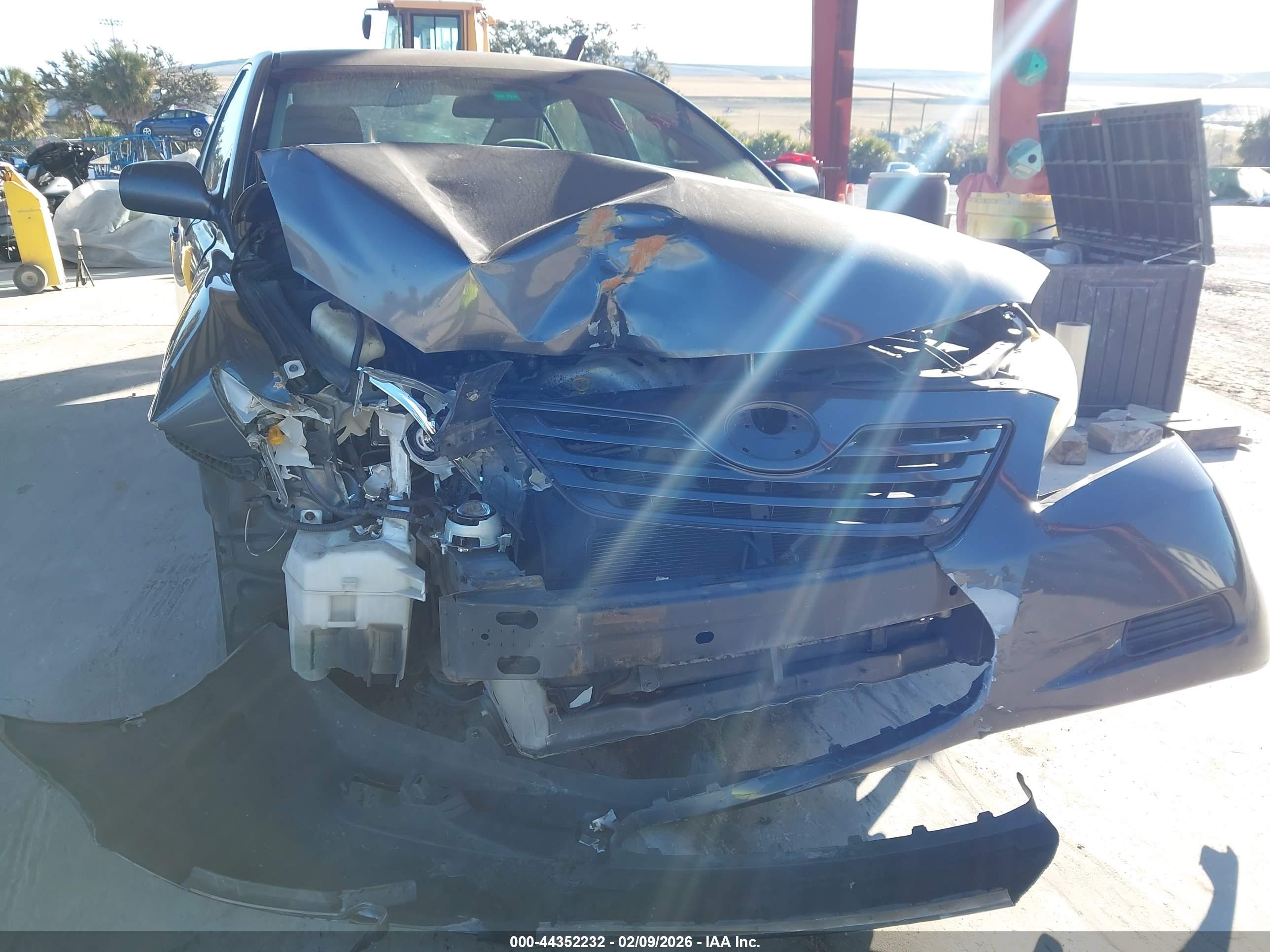 TOYOTA CAMRY image 6