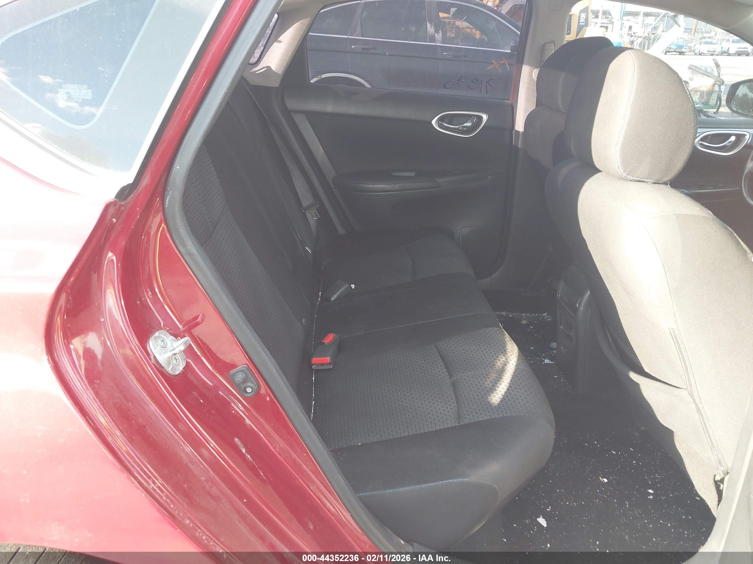 NISSAN SENTRA image 8