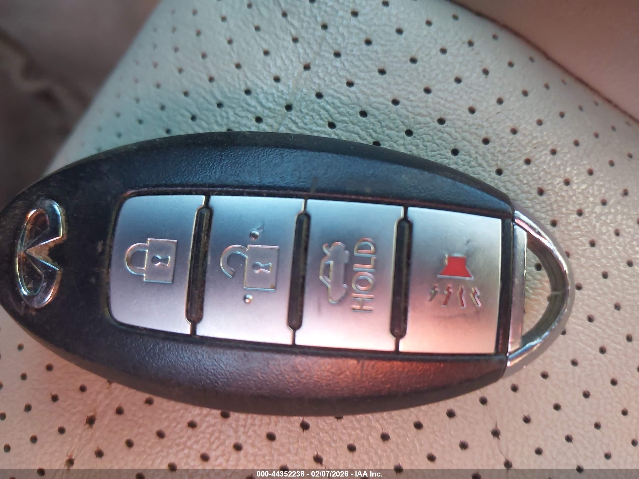 INFINITI G37 image 11