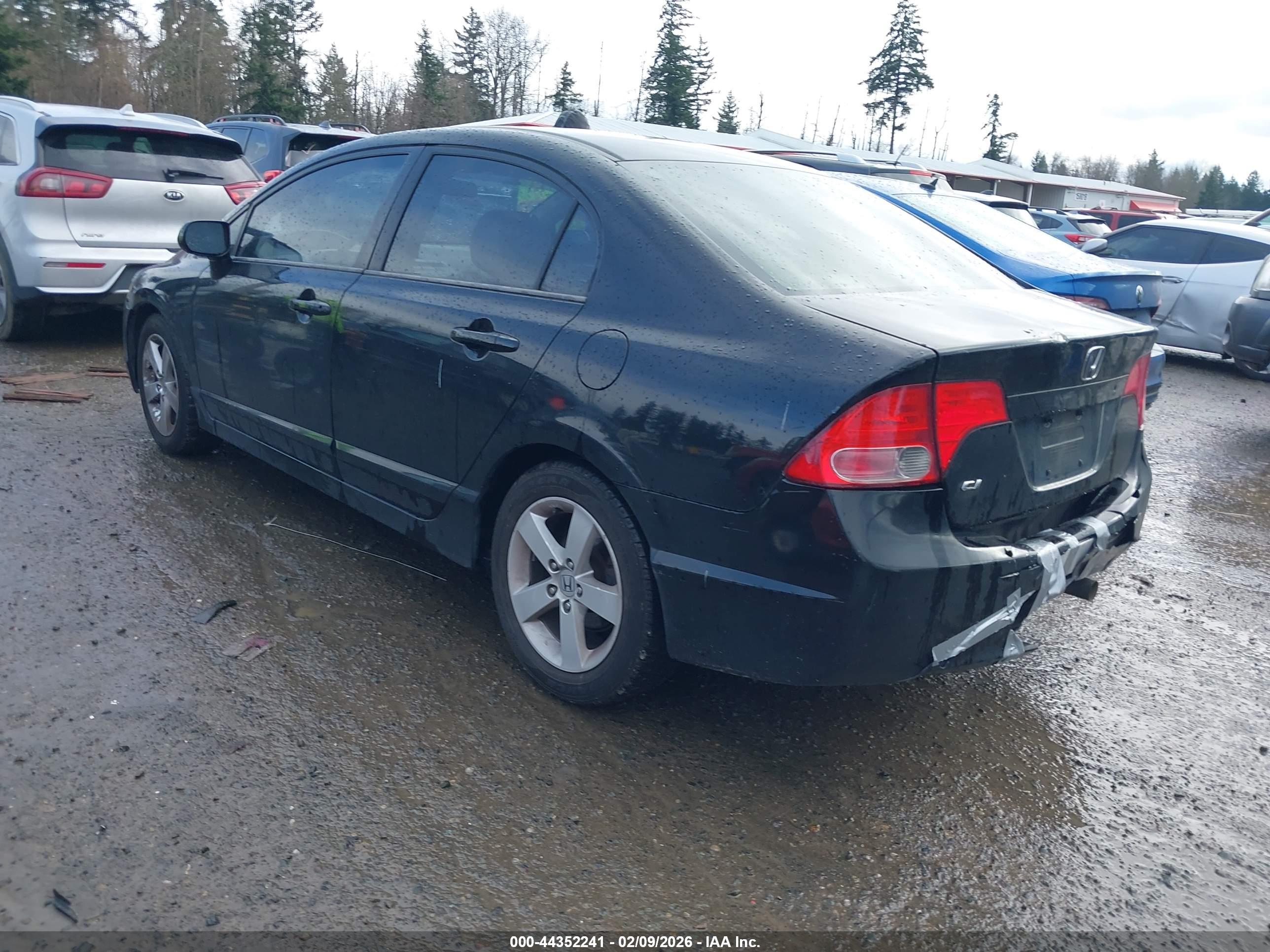 HONDA CIVIC image 3