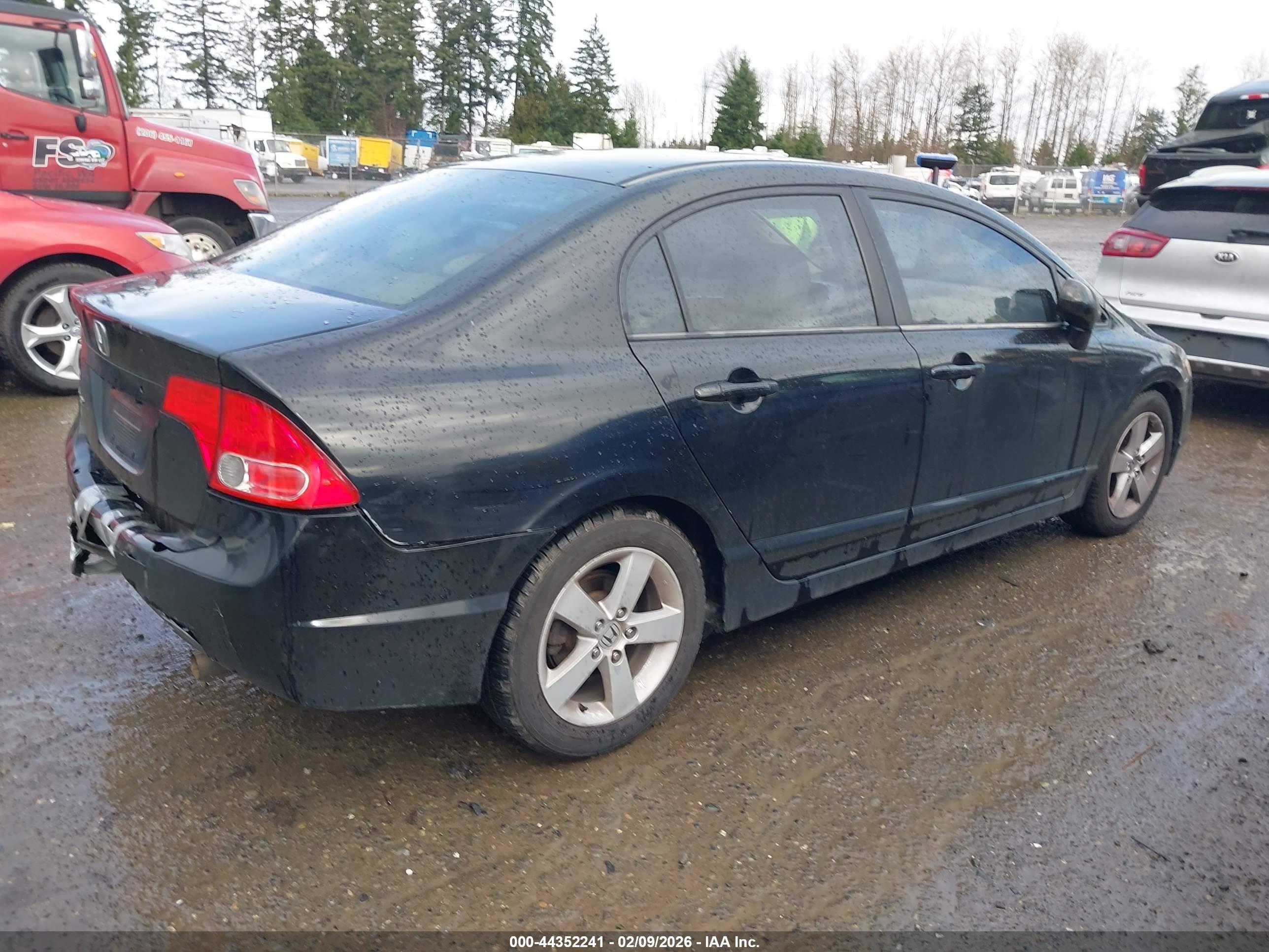 HONDA CIVIC image 4
