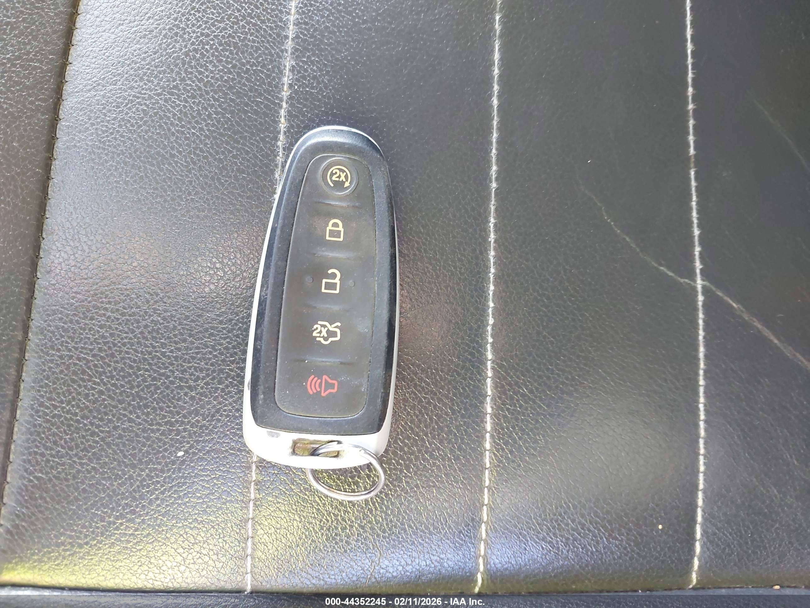 FORD ESCAPE image 11