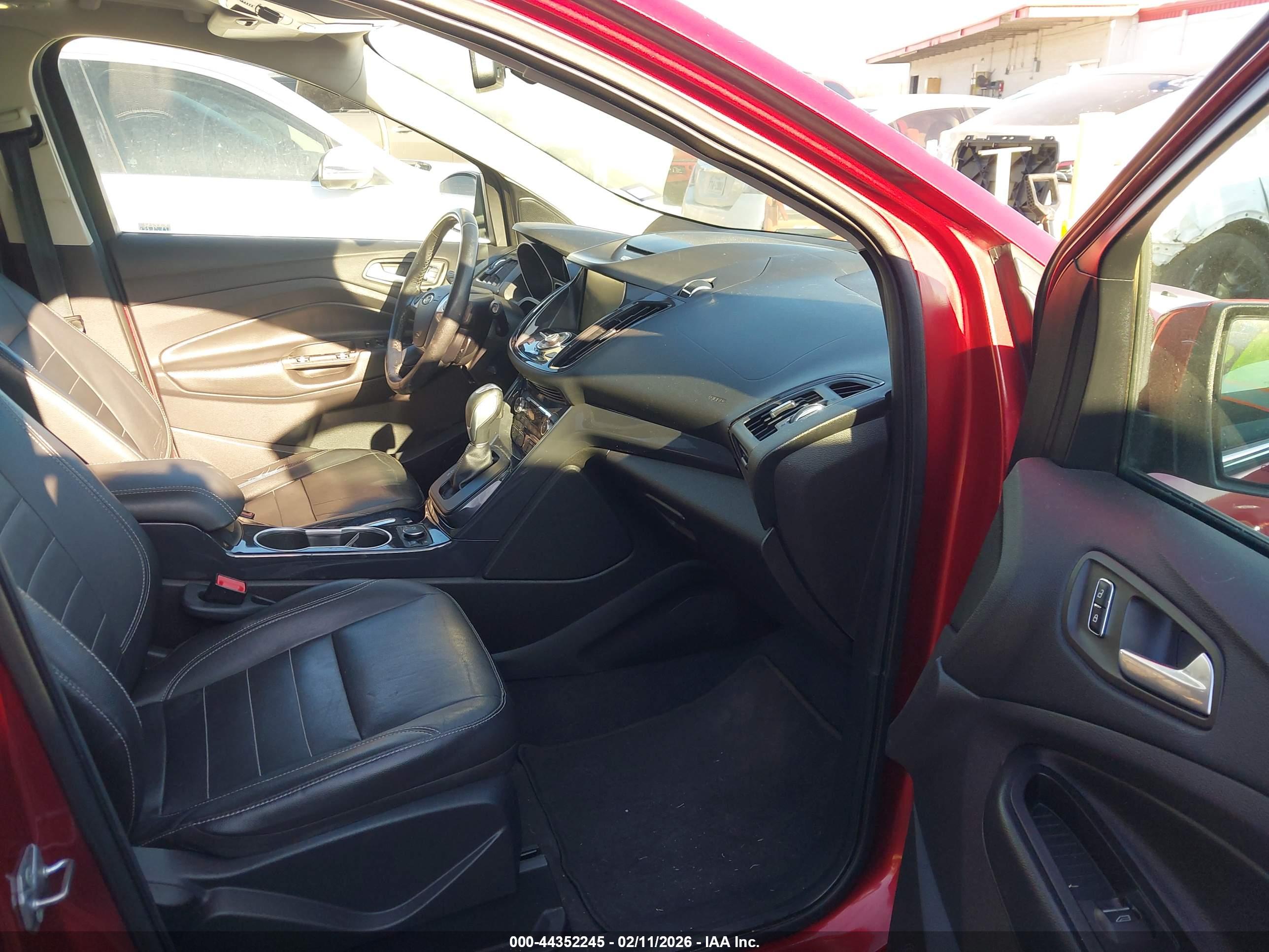 FORD ESCAPE image 5