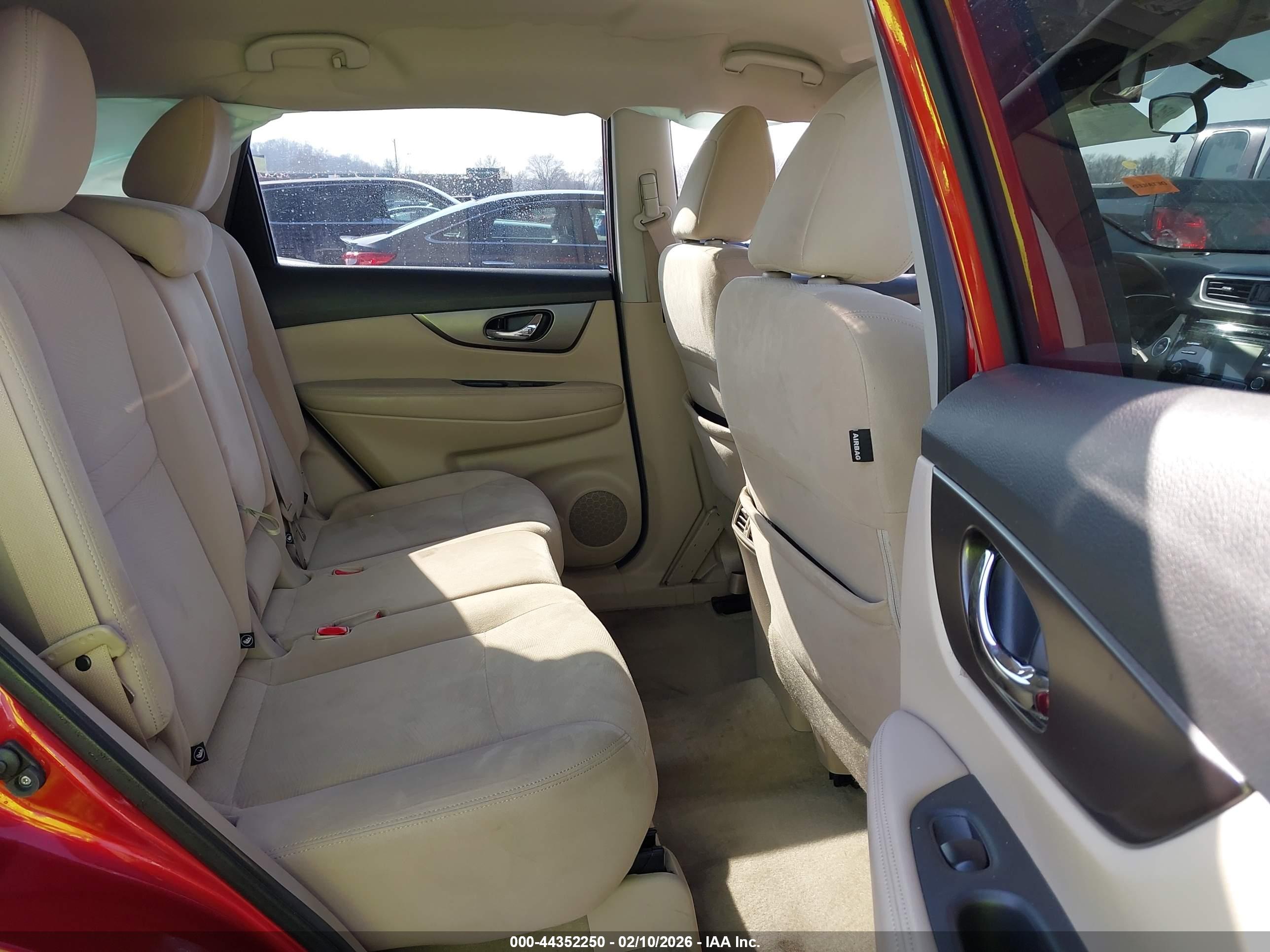 NISSAN ROGUE image 8