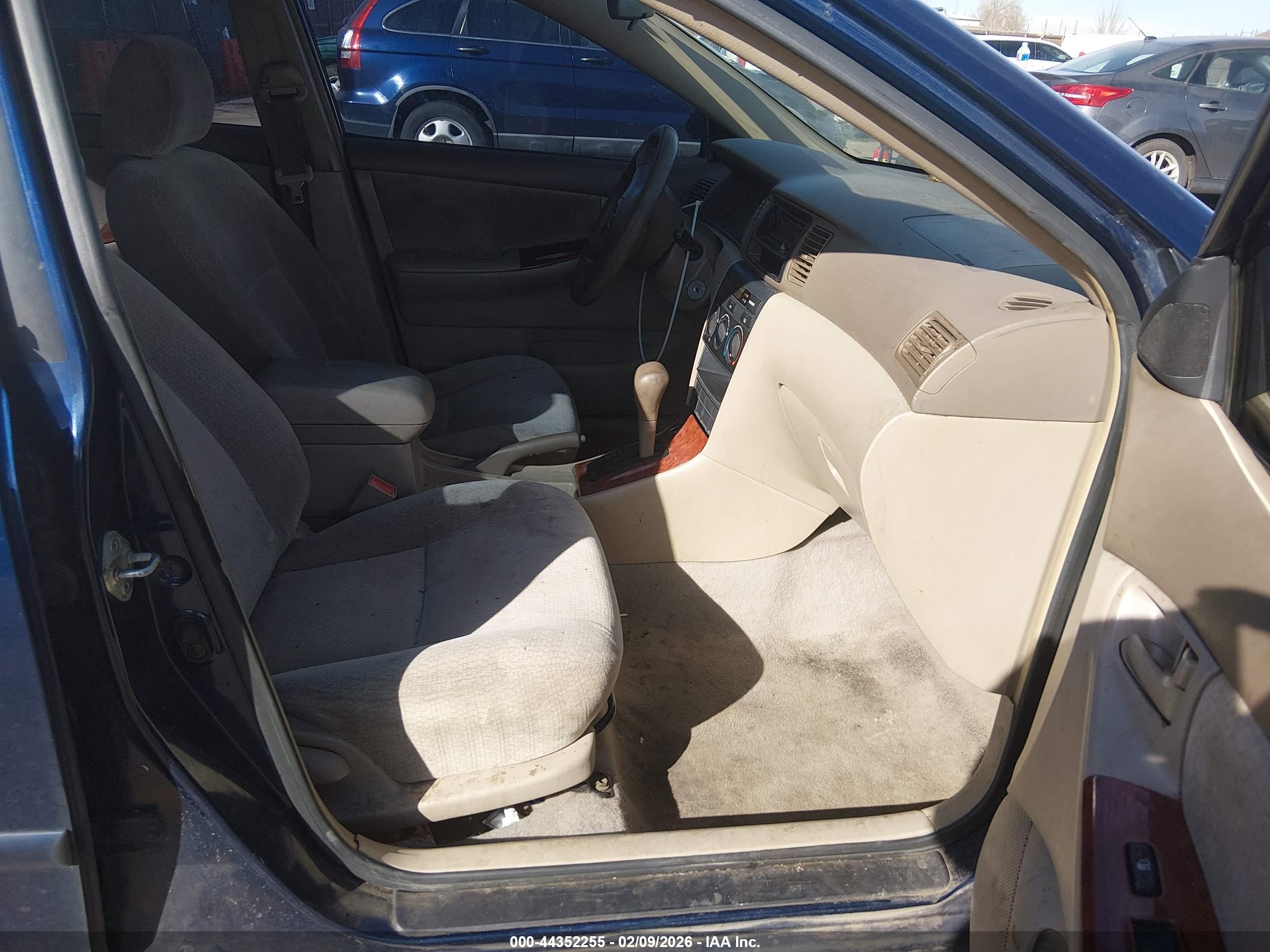 TOYOTA COROLLA image 5