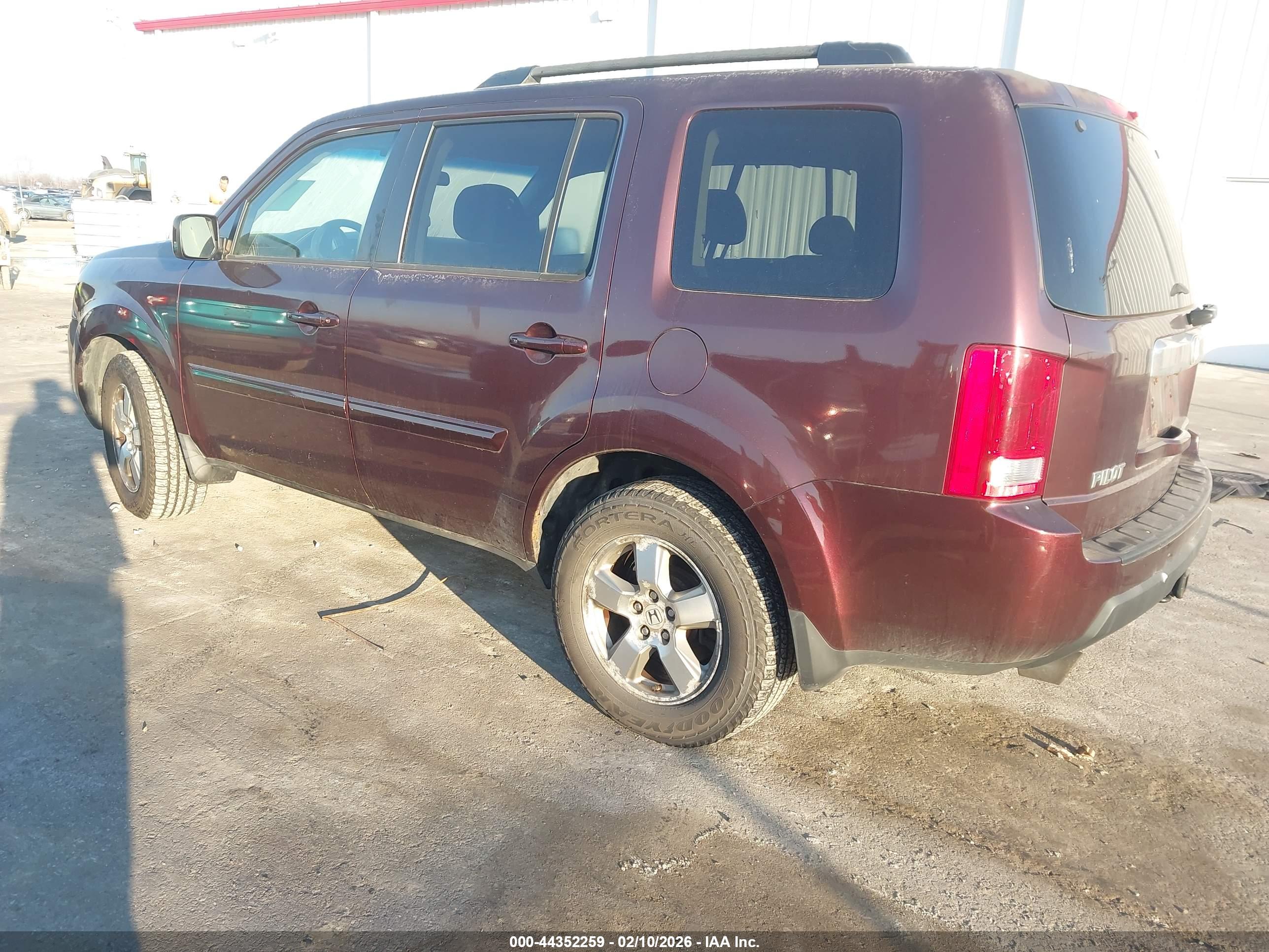 HONDA PILOT image 3