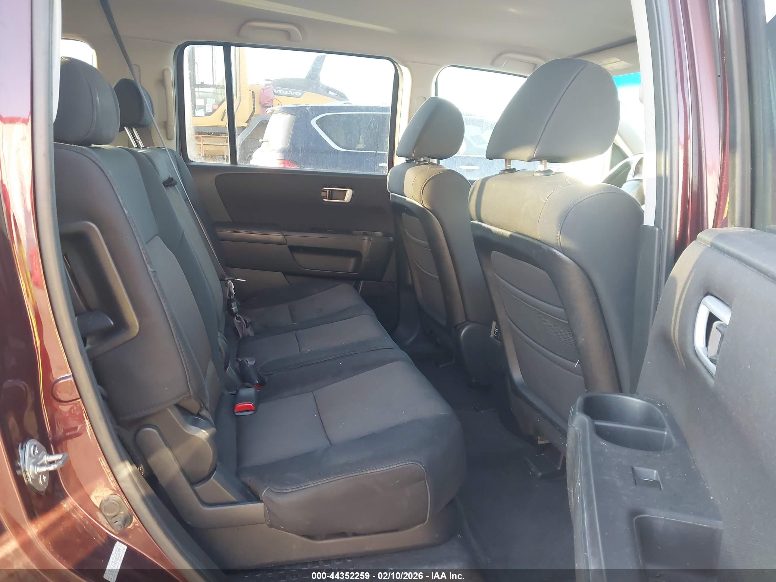 HONDA PILOT image 8